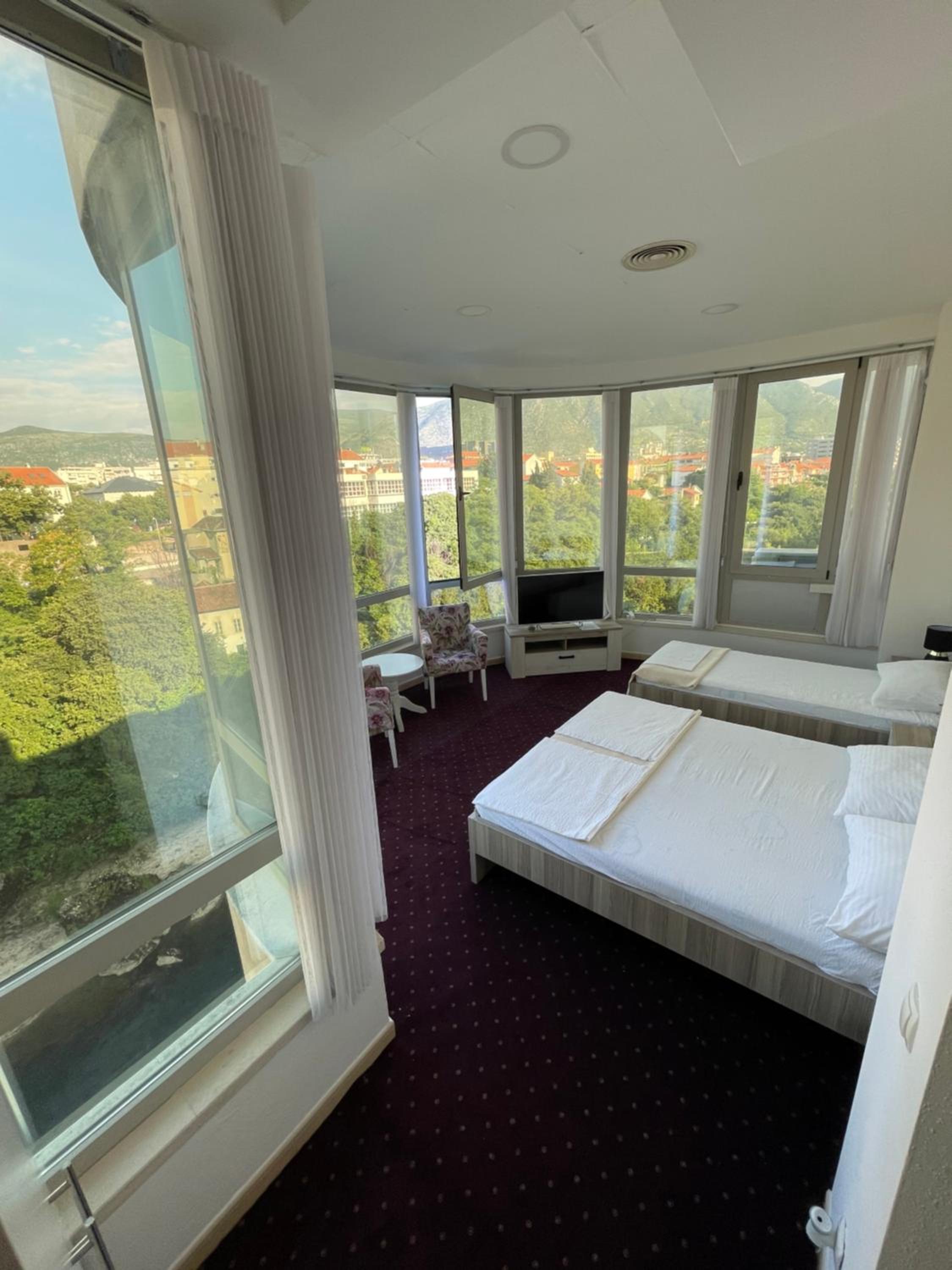 Lux Apartments
