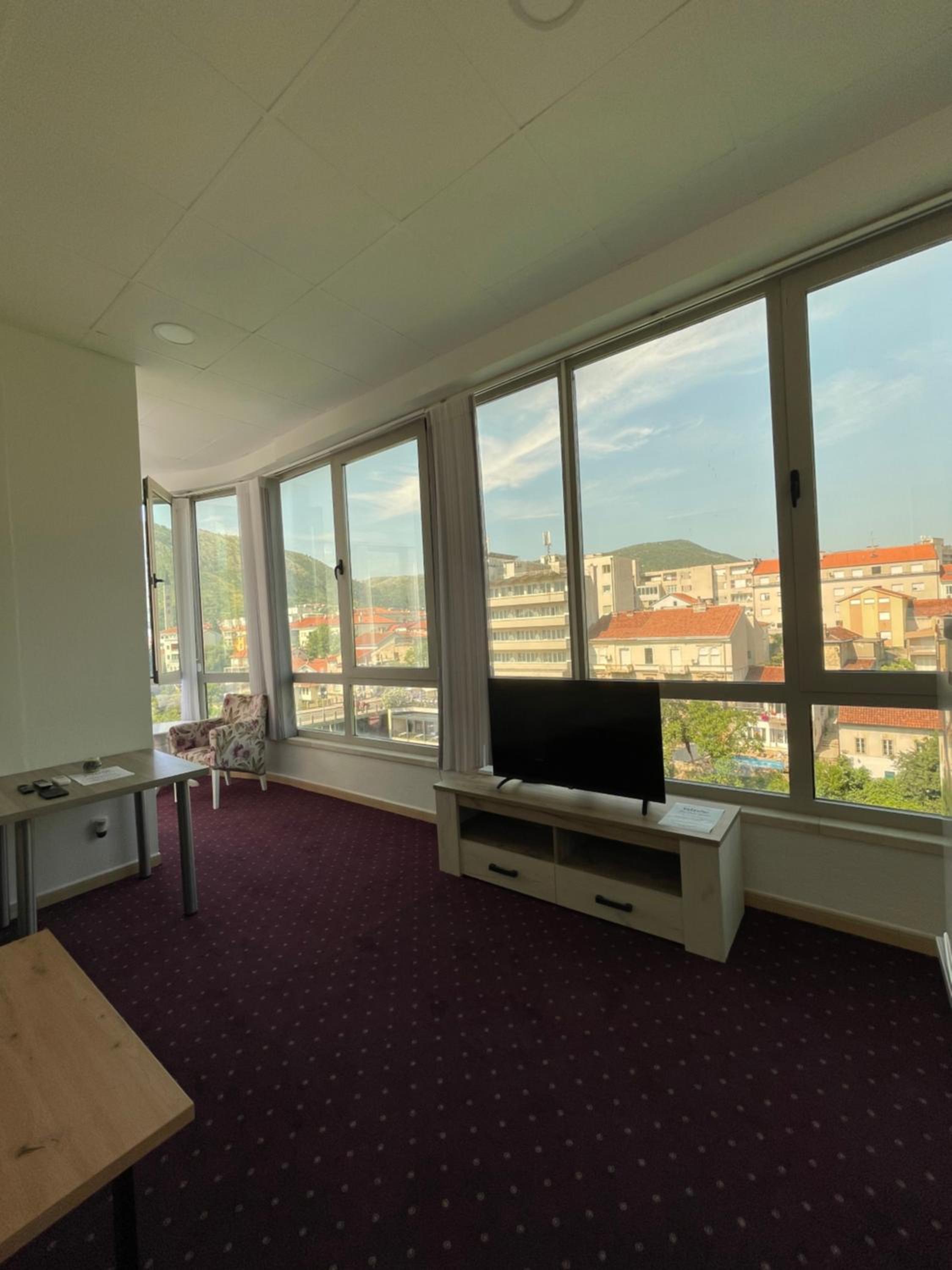 Lux Apartments