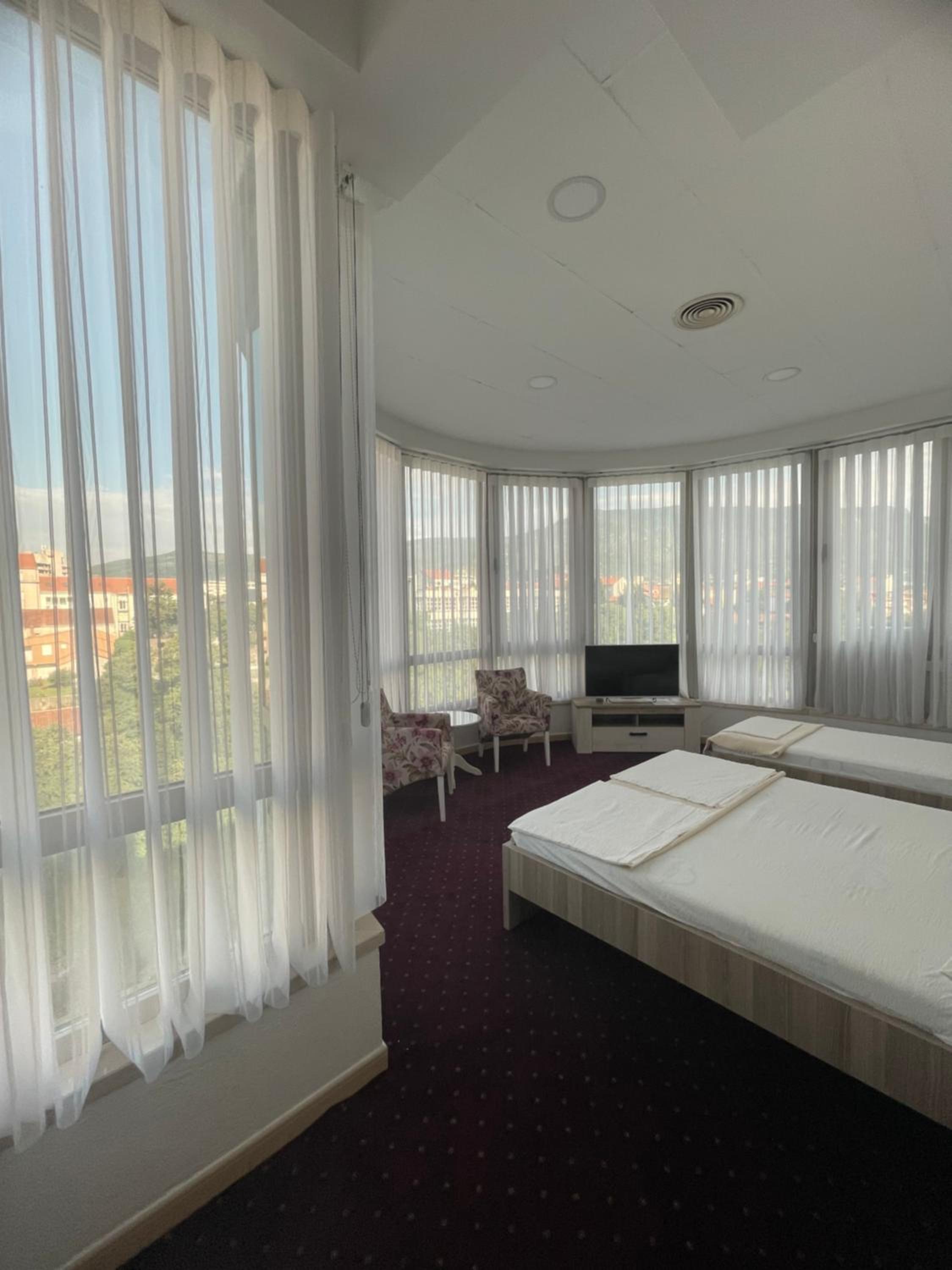 Lux Apartments