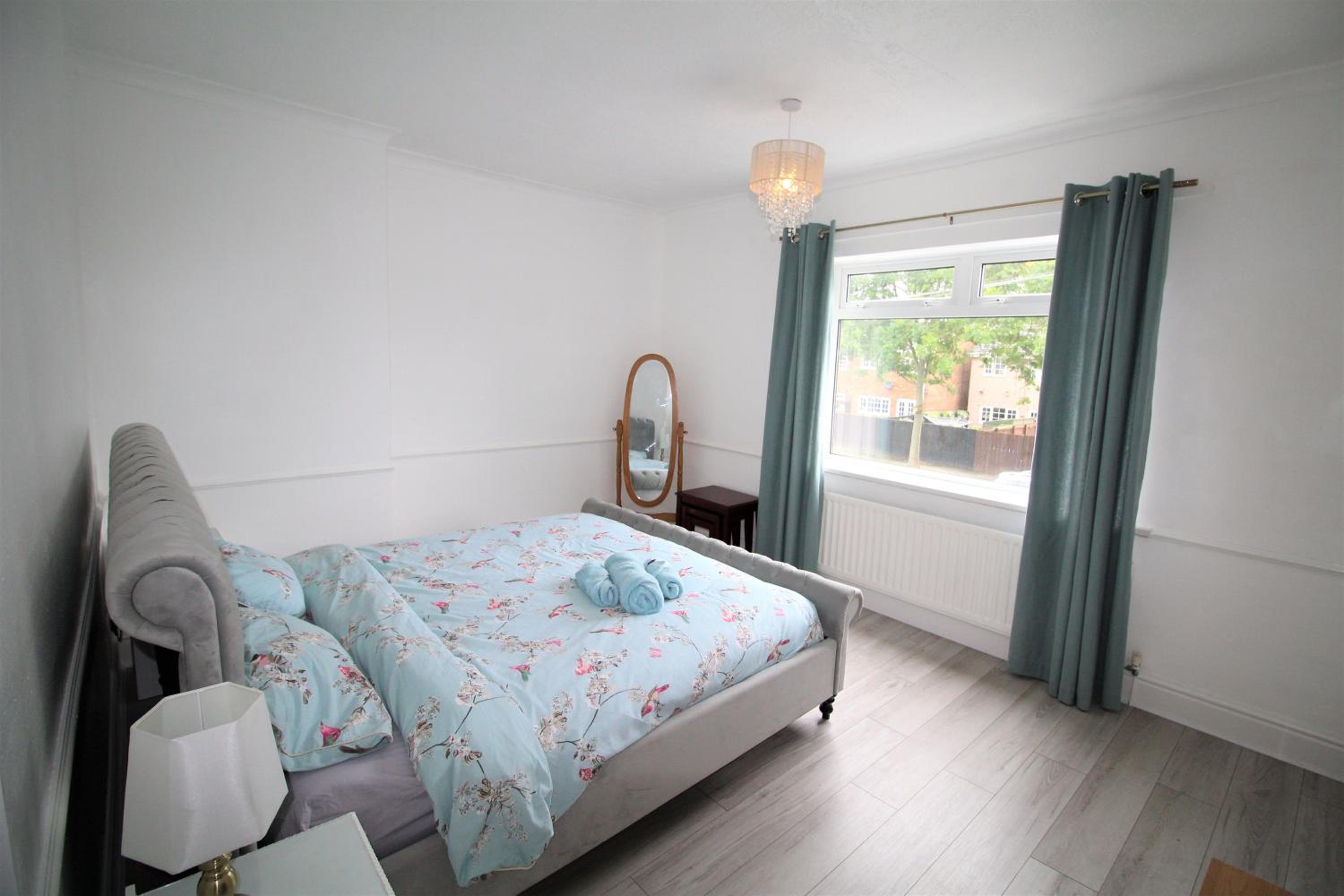 Whitley Bay Vacations - Whitley Bay - Sleeps 6 - Refurbished Throughout - Fast Wifi - Dogs Welcome - Property Image 7