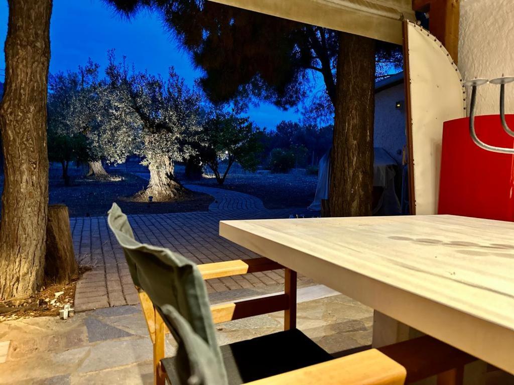 Hermione Hills Luxury Cottage by Goutos Luxury Living