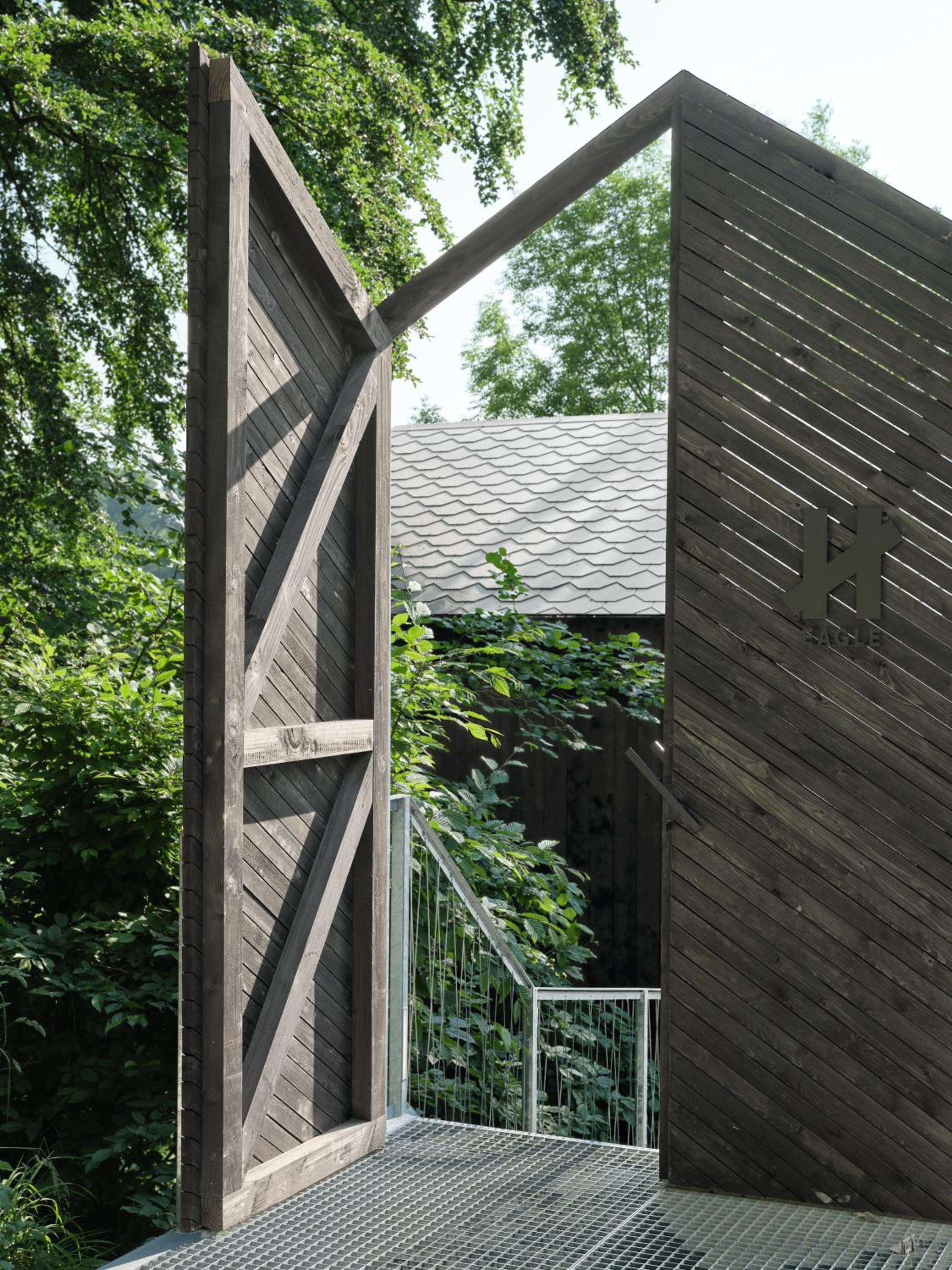 Hutstuf The Eagle & Private Outdoor Spa
