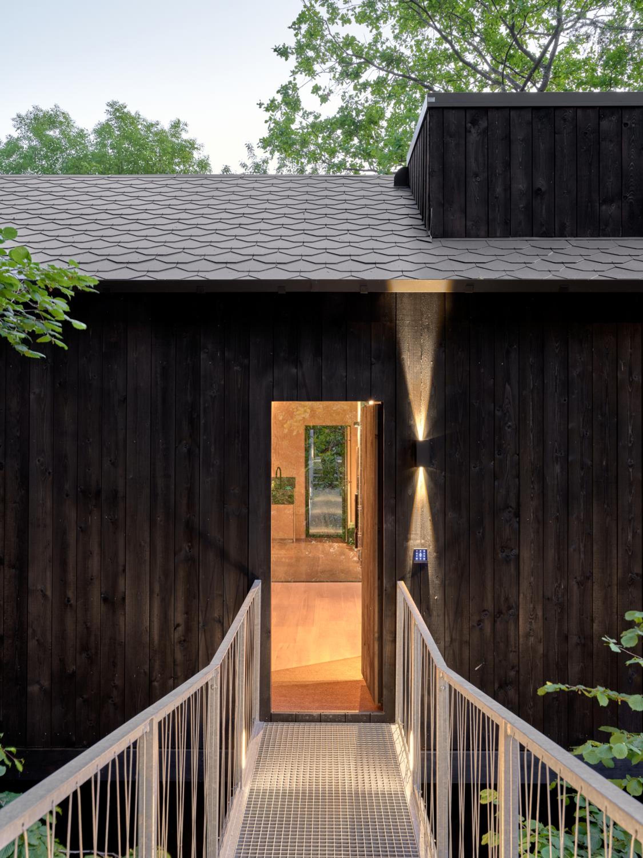 Hutstuf The Eagle & Private Outdoor Spa