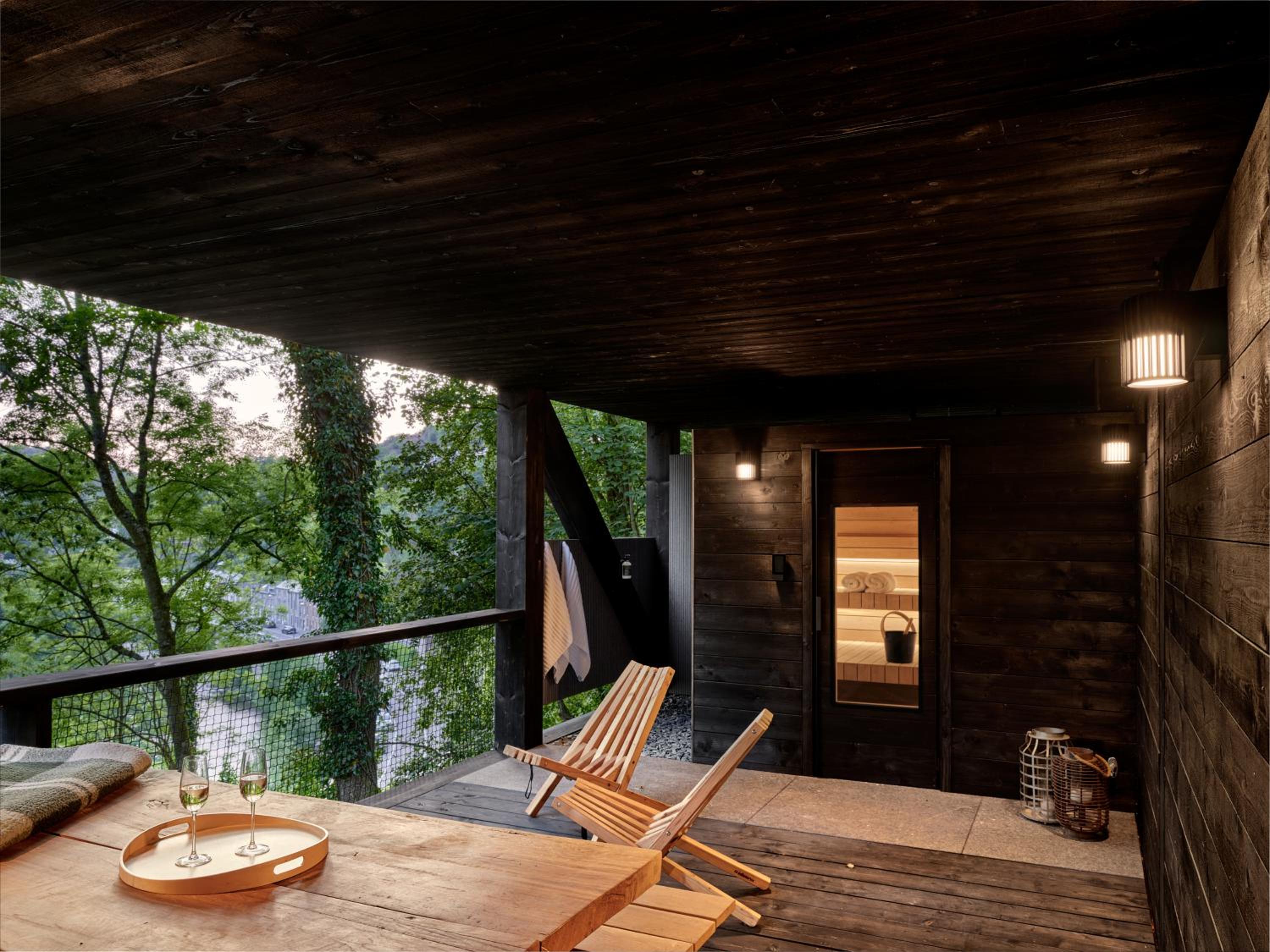 Hutstuf The Eagle & Private Outdoor Spa