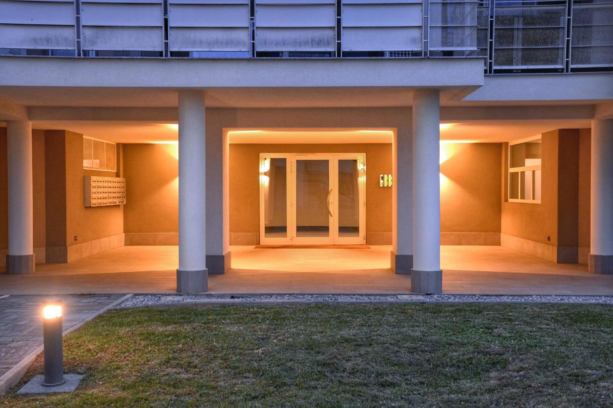 Bloom Apartment