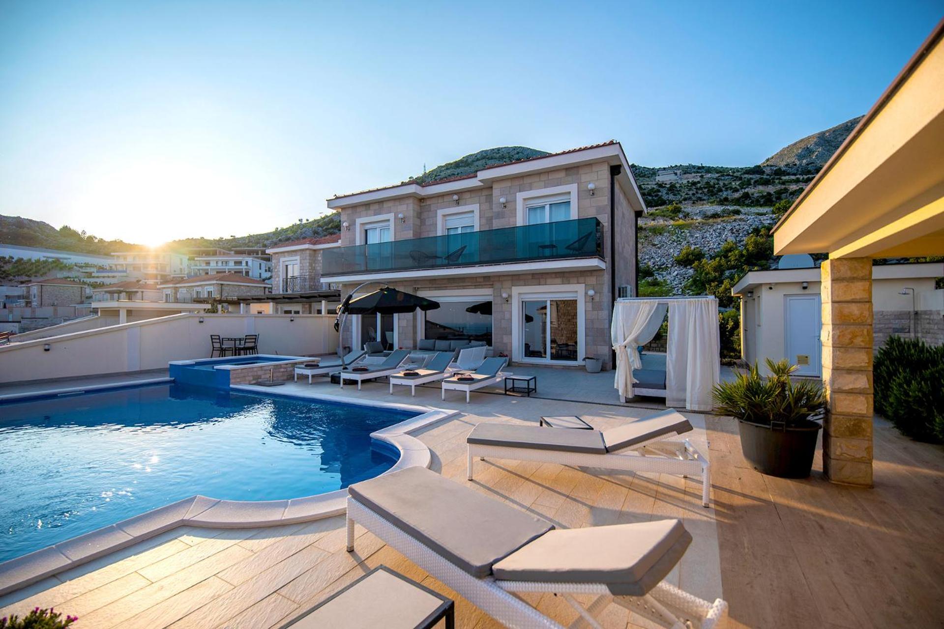 Luxury Villa Miriam with private pool and jet pool near Dubrovnik