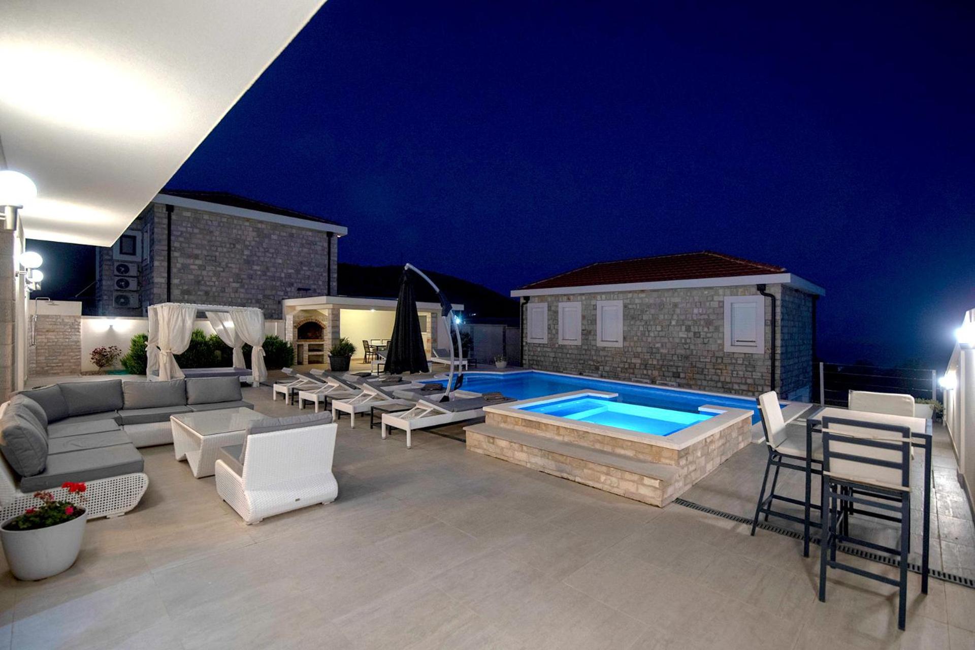 Luxury Villa Miriam with private pool and jet pool near Dubrovnik