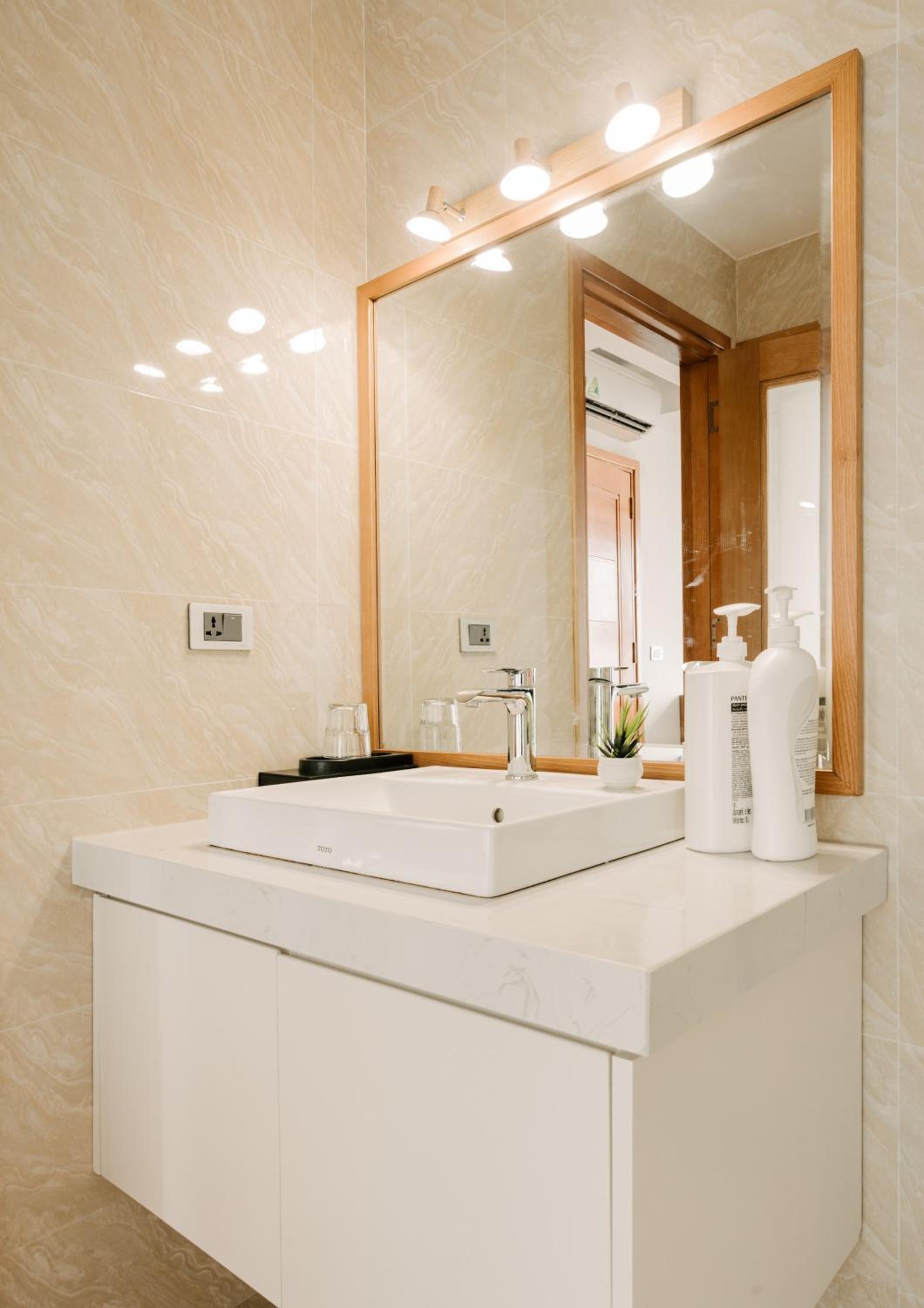 Hi-Home Suites - the West Lake Xuan Dieu
