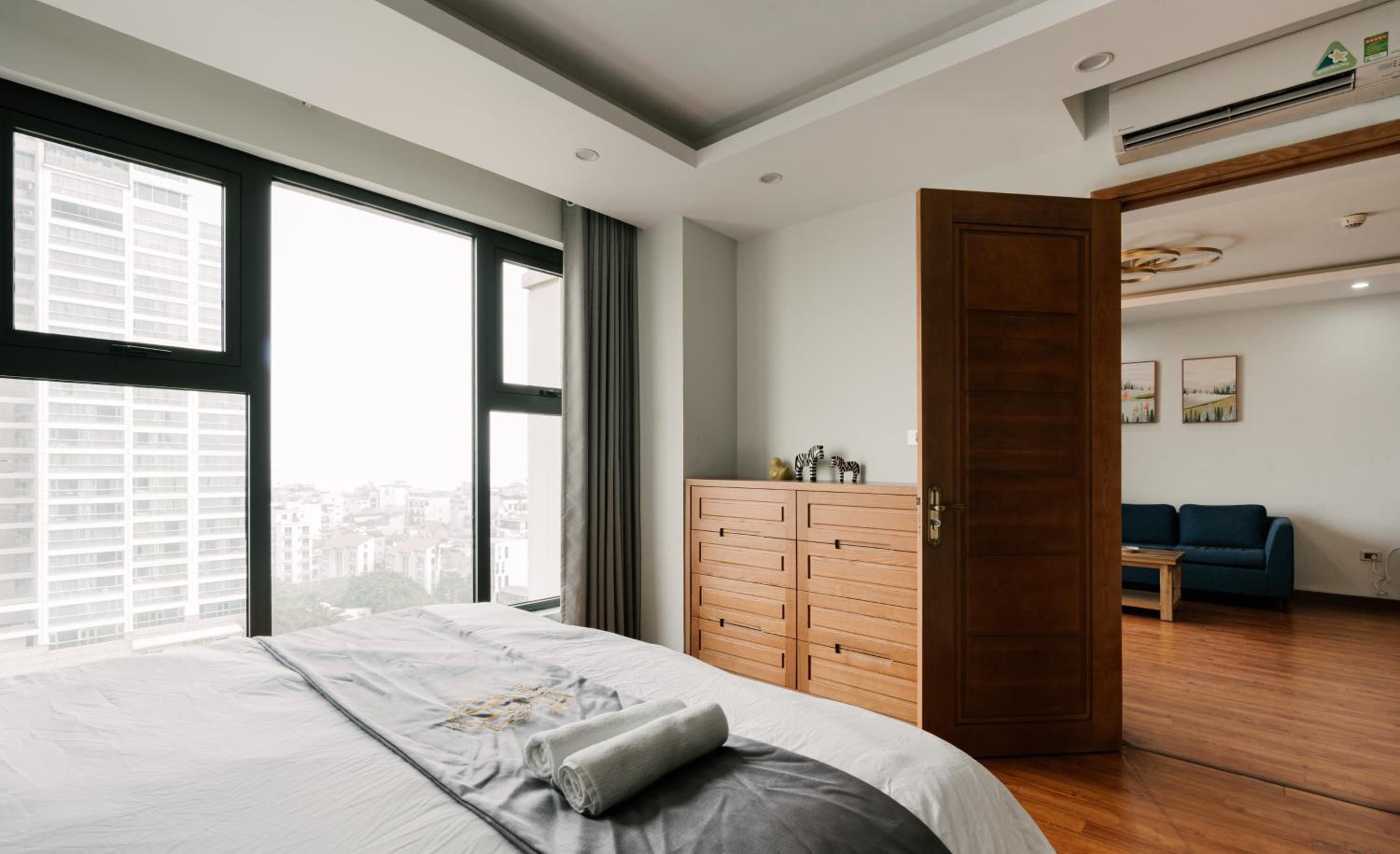 Hi-Home Suites - the West Lake Xuan Dieu