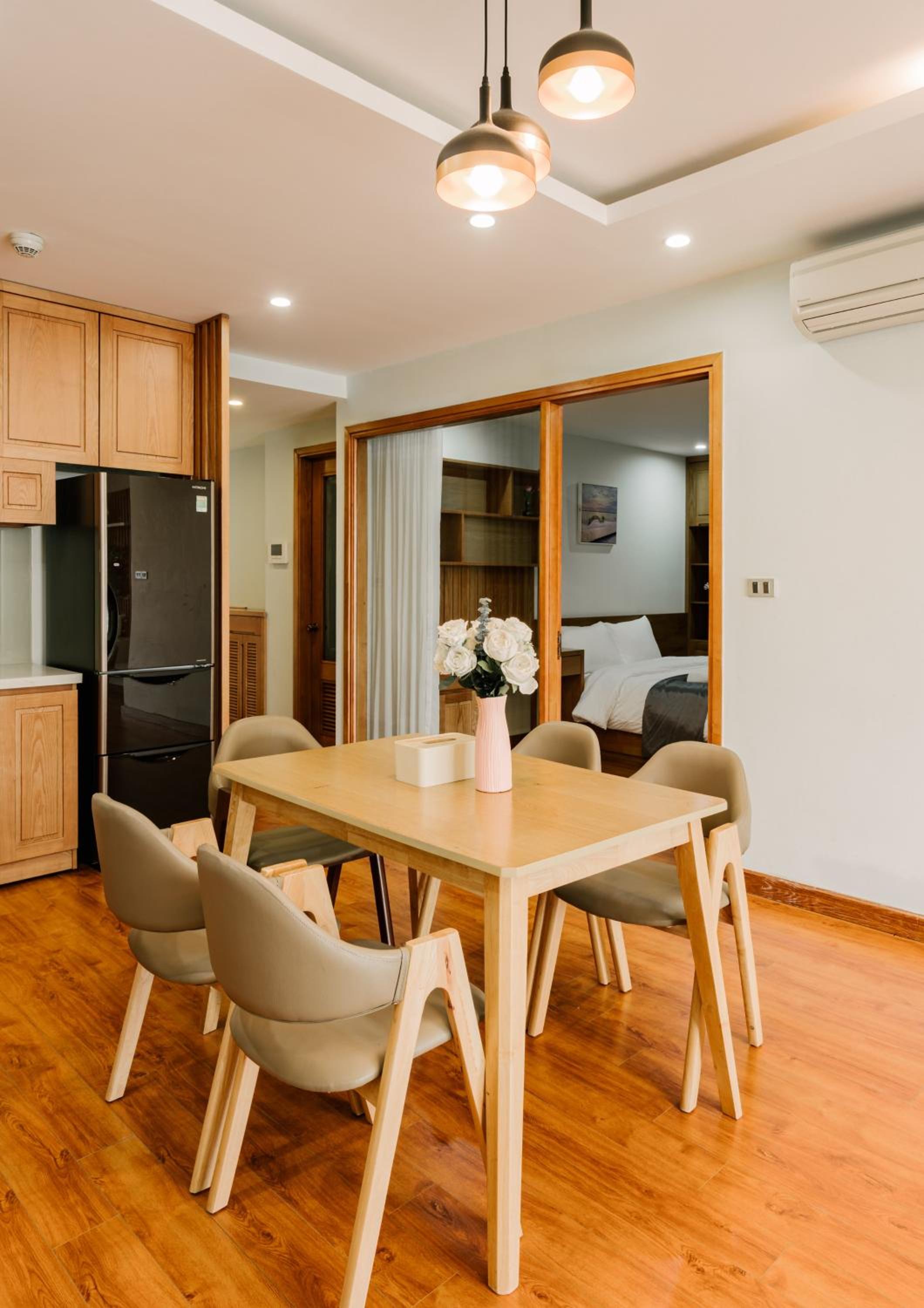 Hi-Home Suites - the West Lake Xuan Dieu