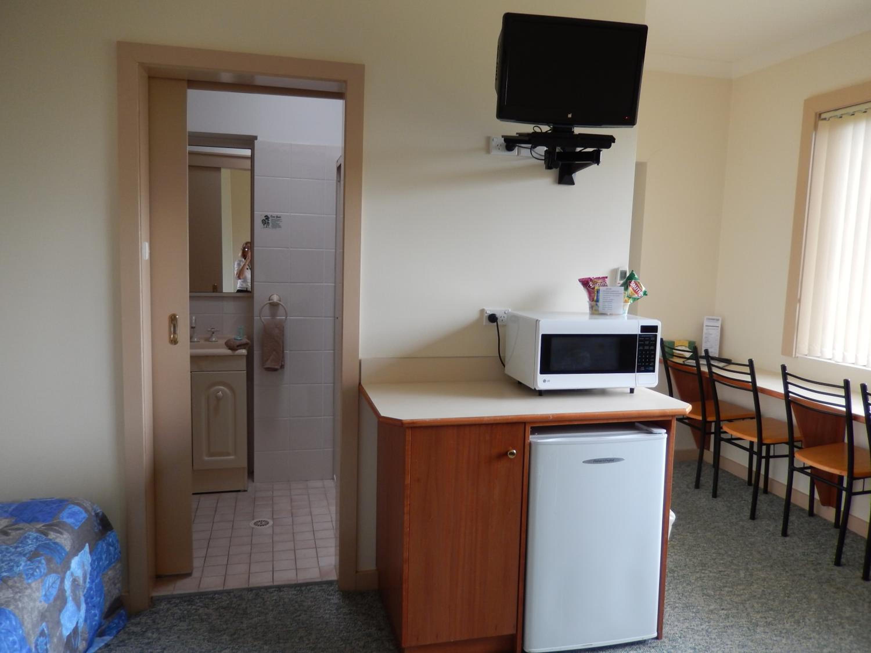 The Pioneer Way Motel