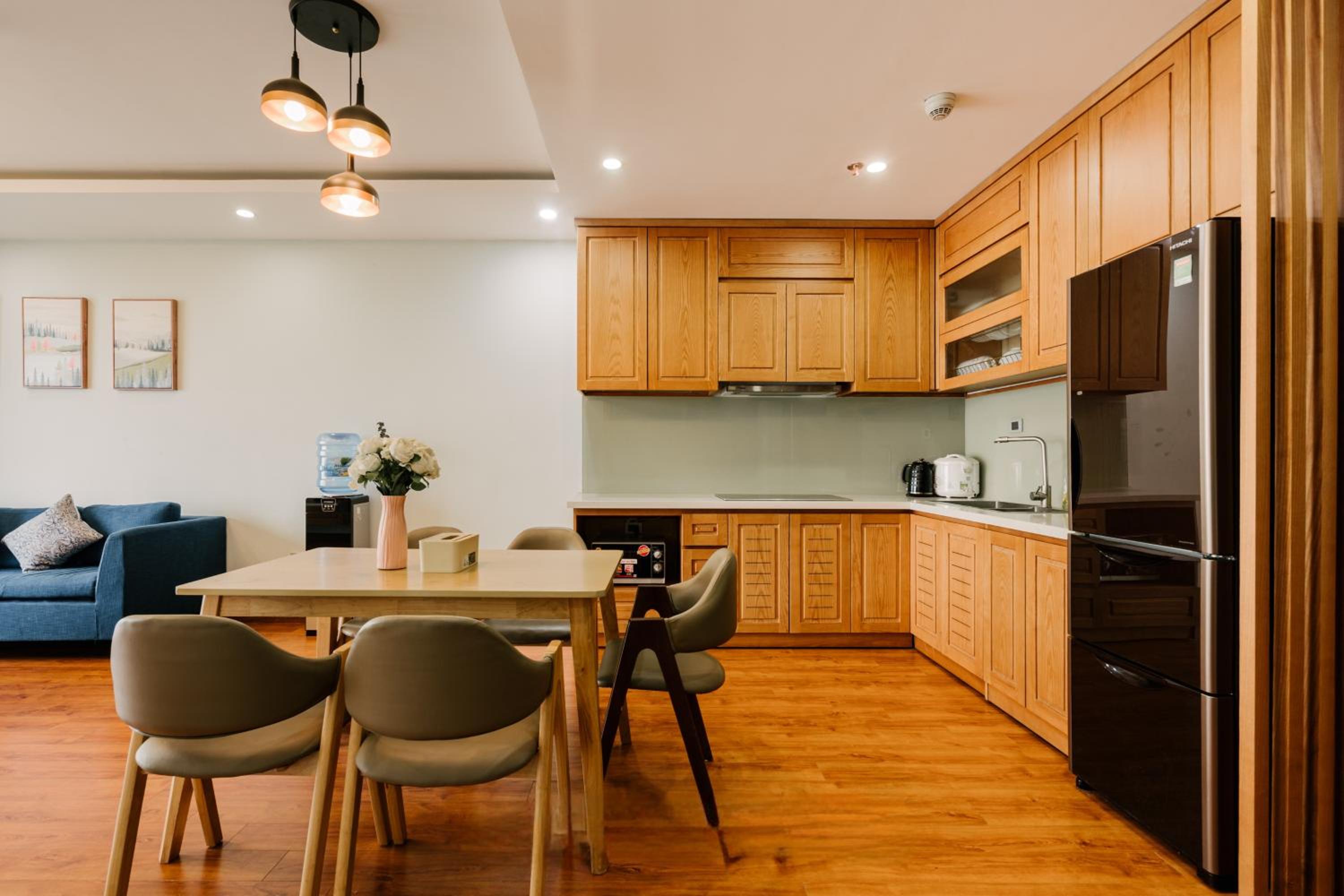 Hi-Home Suites - the West Lake Xuan Dieu