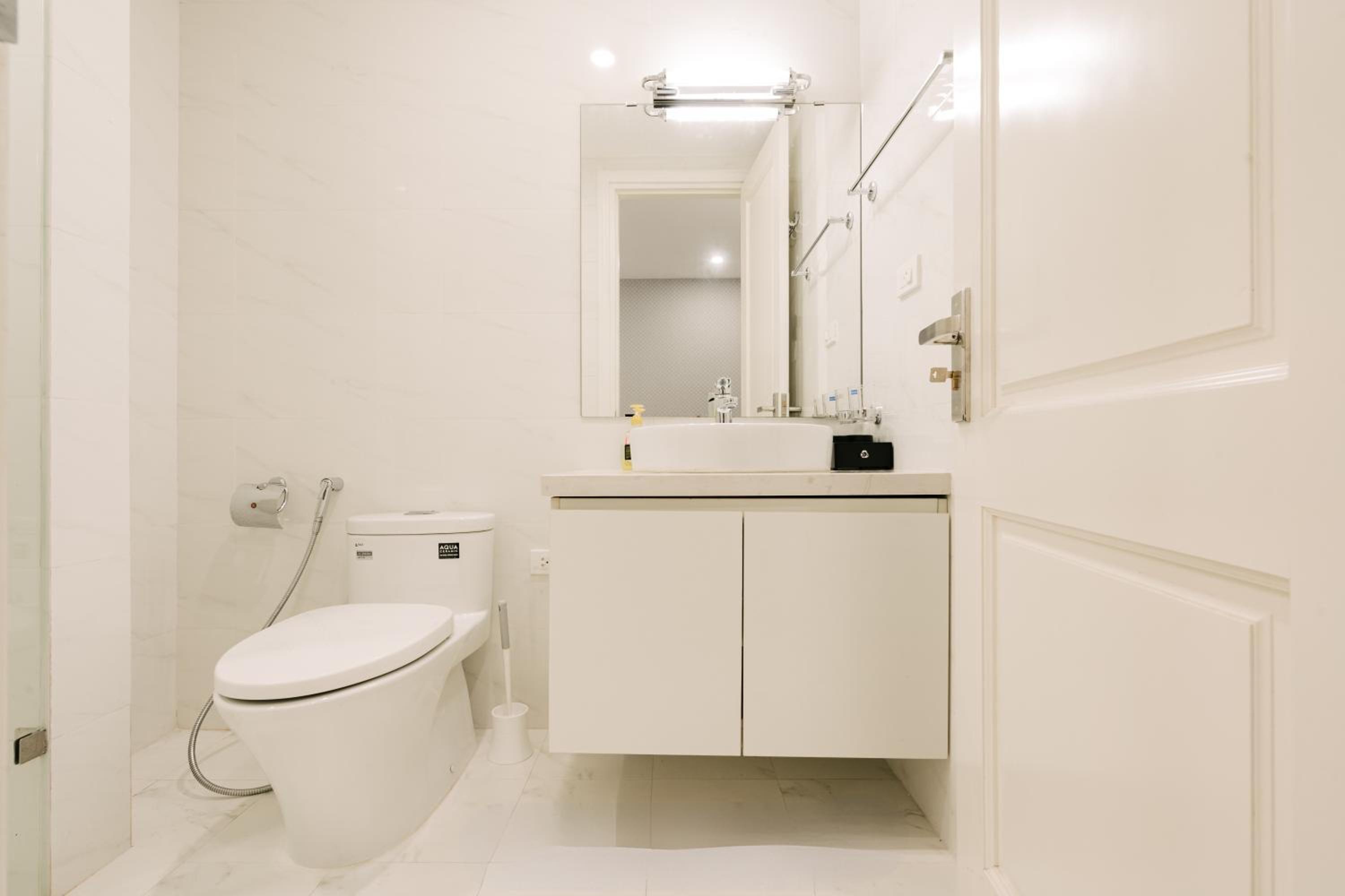 Hi-Home Suites - the West Lake Xuan Dieu