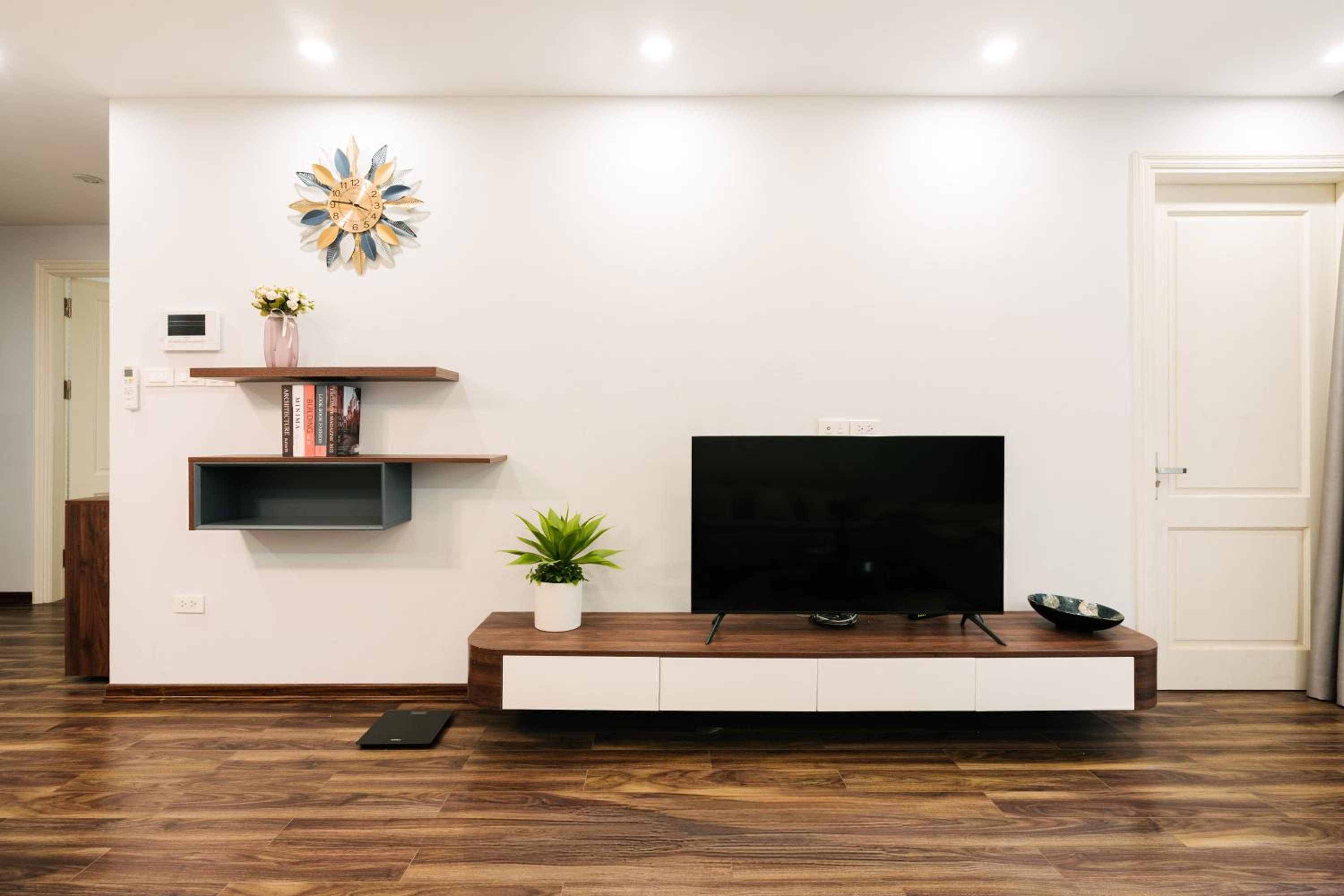 Hi-Home Suites - the West Lake Xuan Dieu