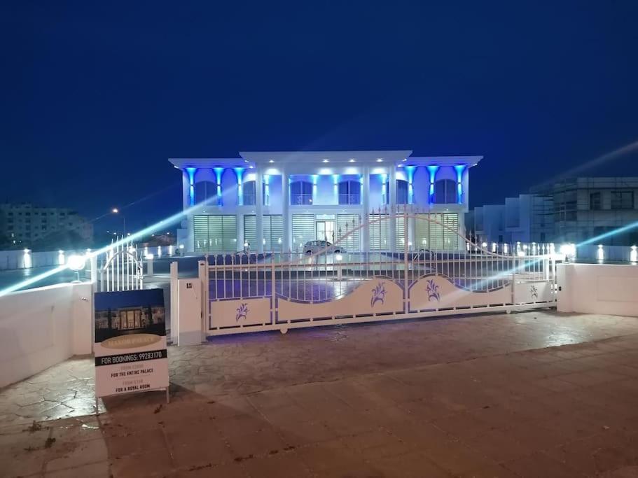 MAXOR PALACE