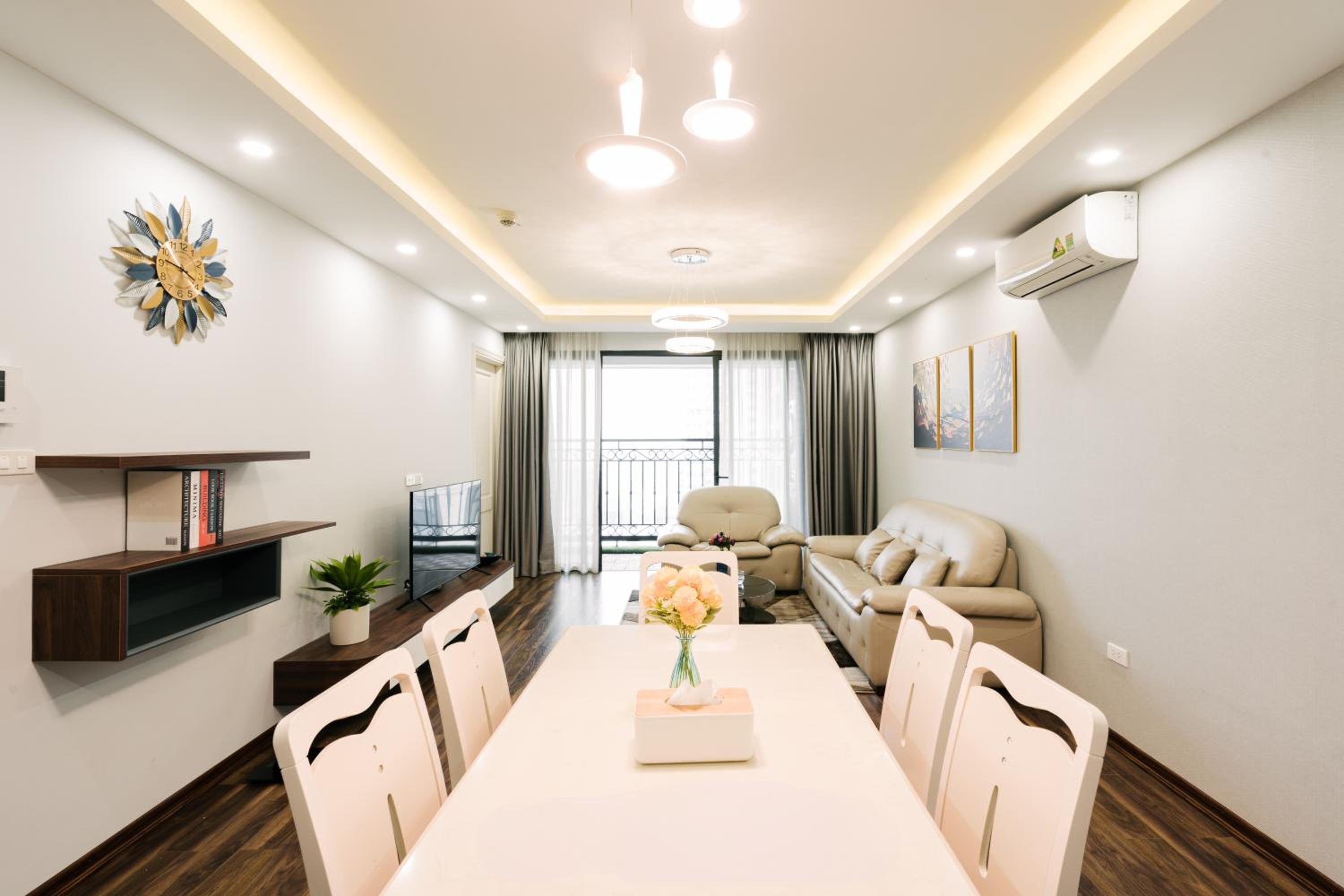 Hi-Home Suites - the West Lake Xuan Dieu