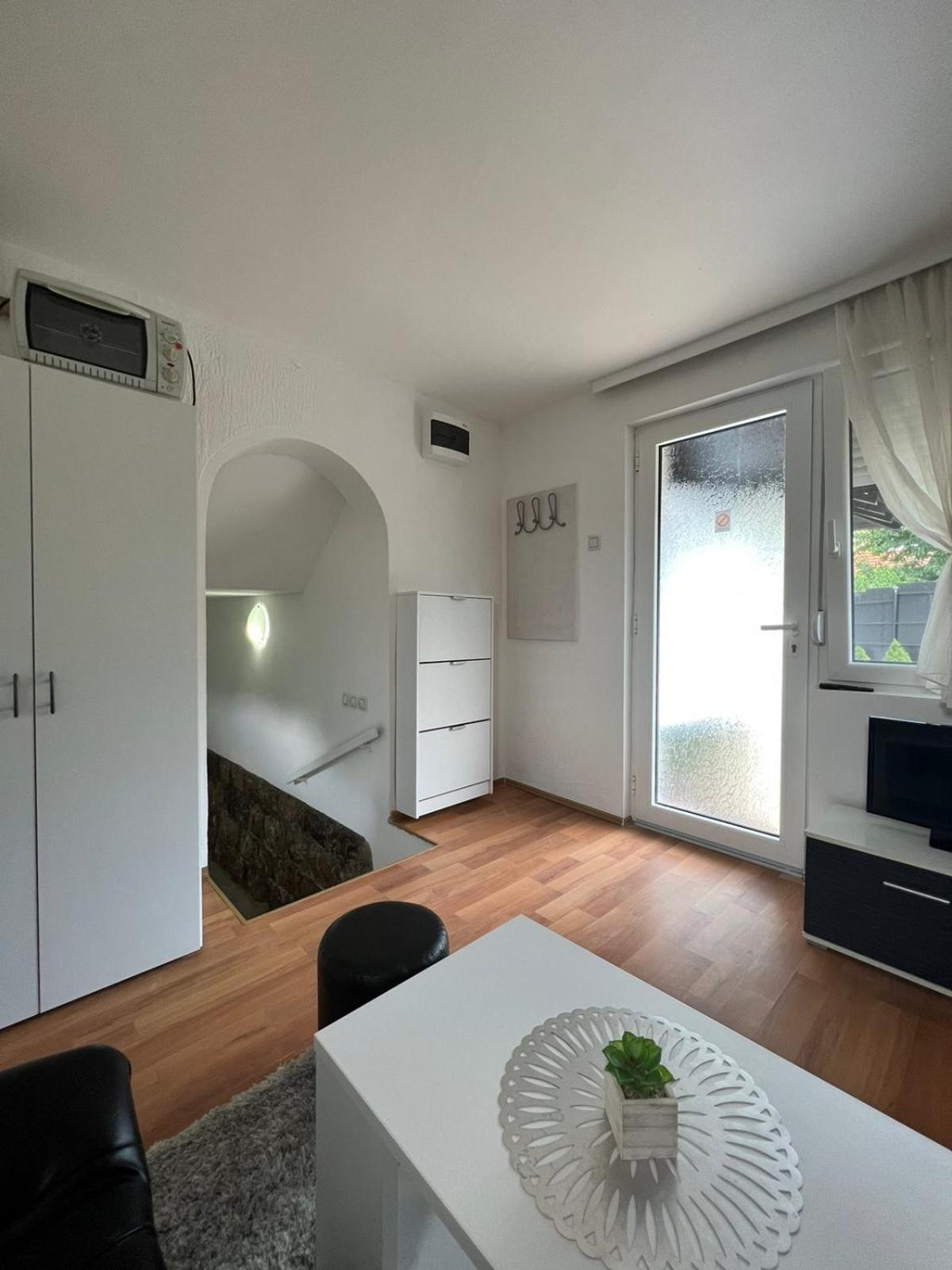 Studio Biki view 5