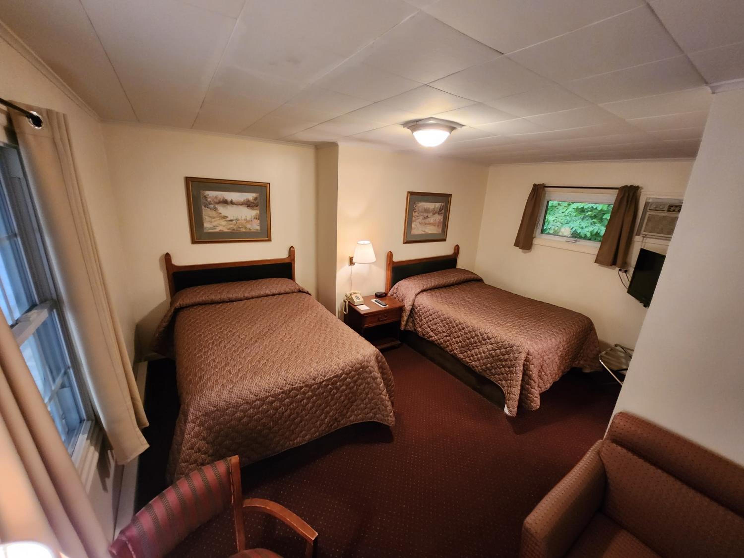 Lake View Motel