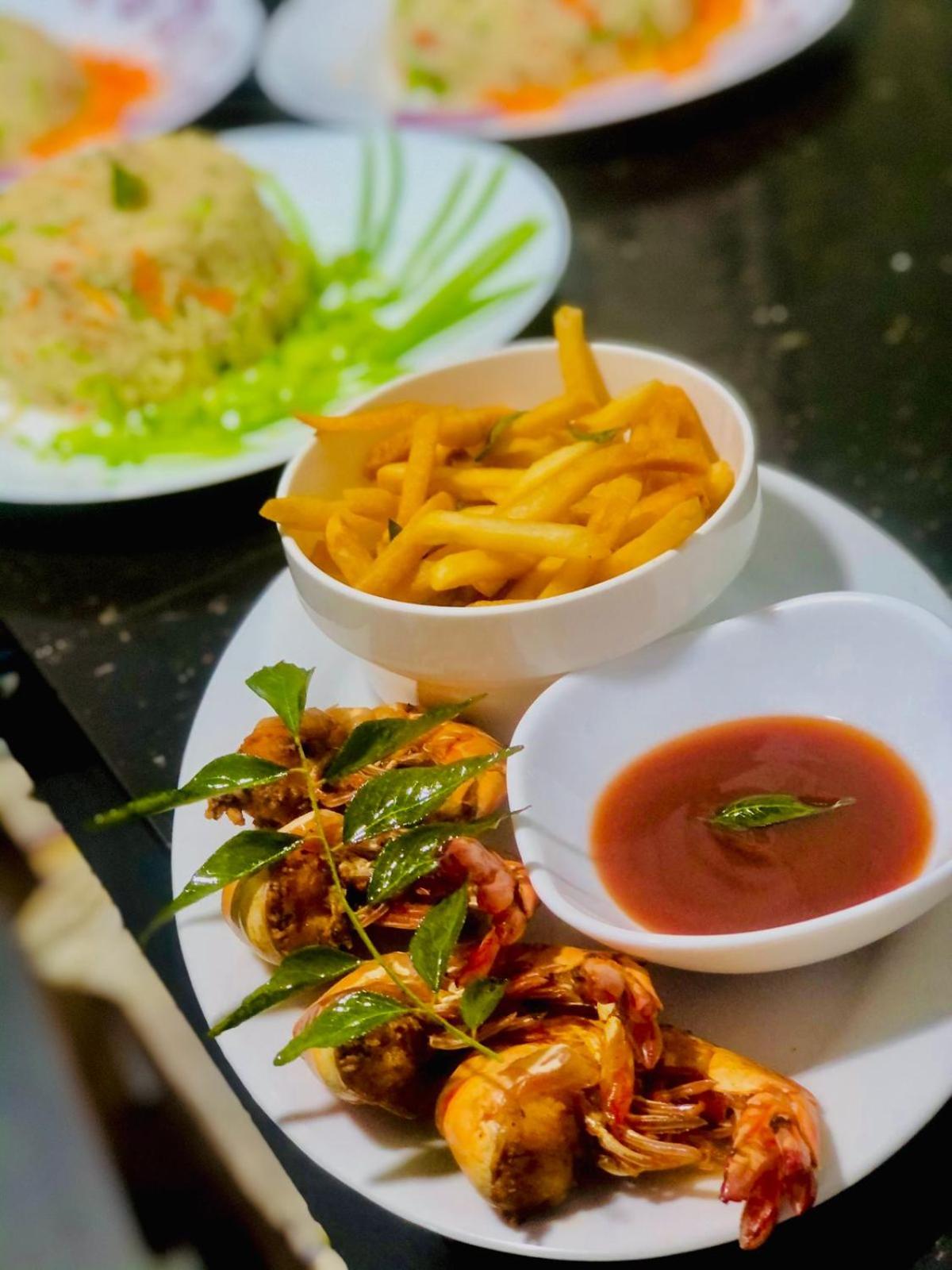 Shan Guest and Restaurant Nilaveli