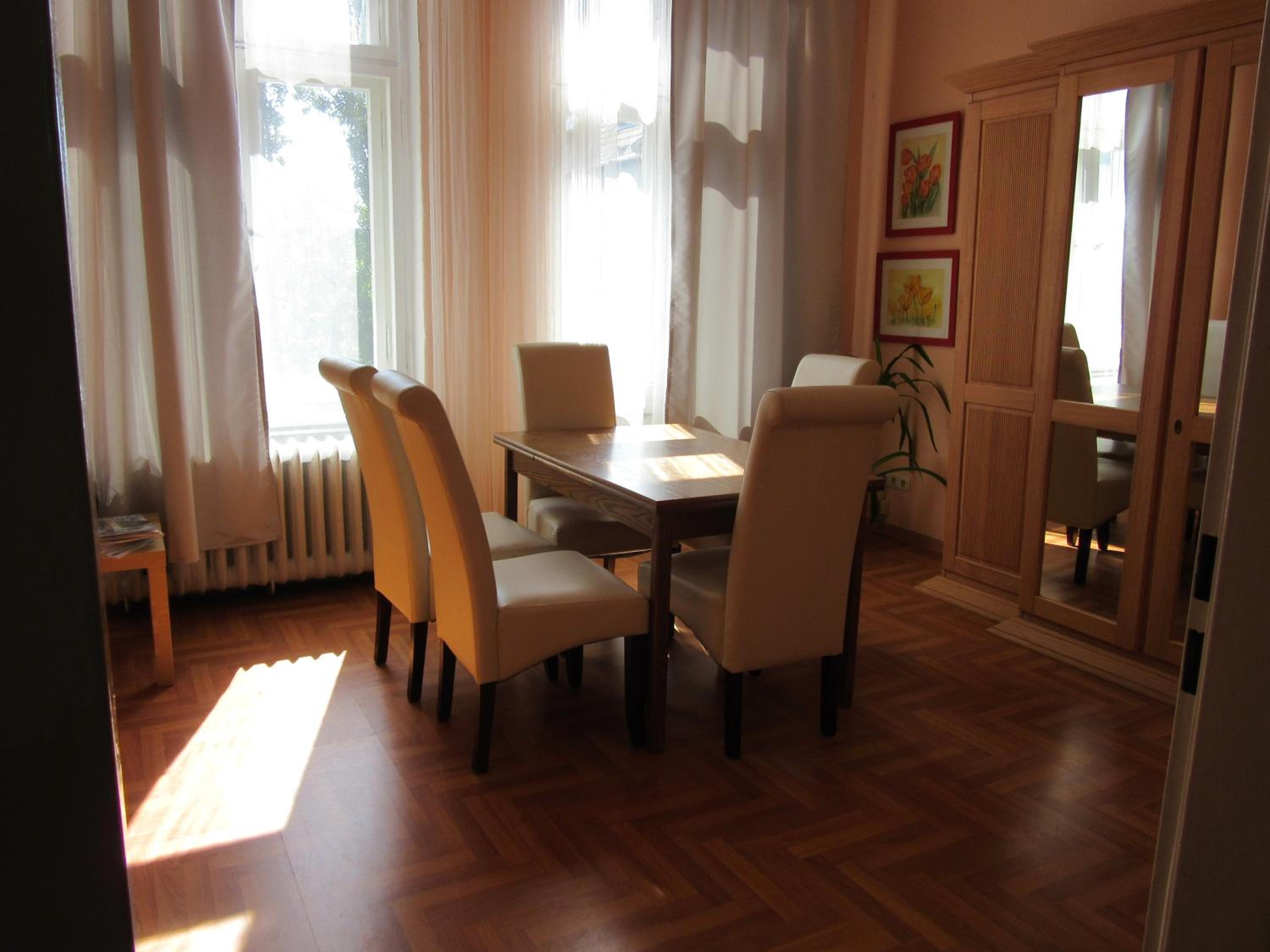 Charlotten Apartments am Ku'damm