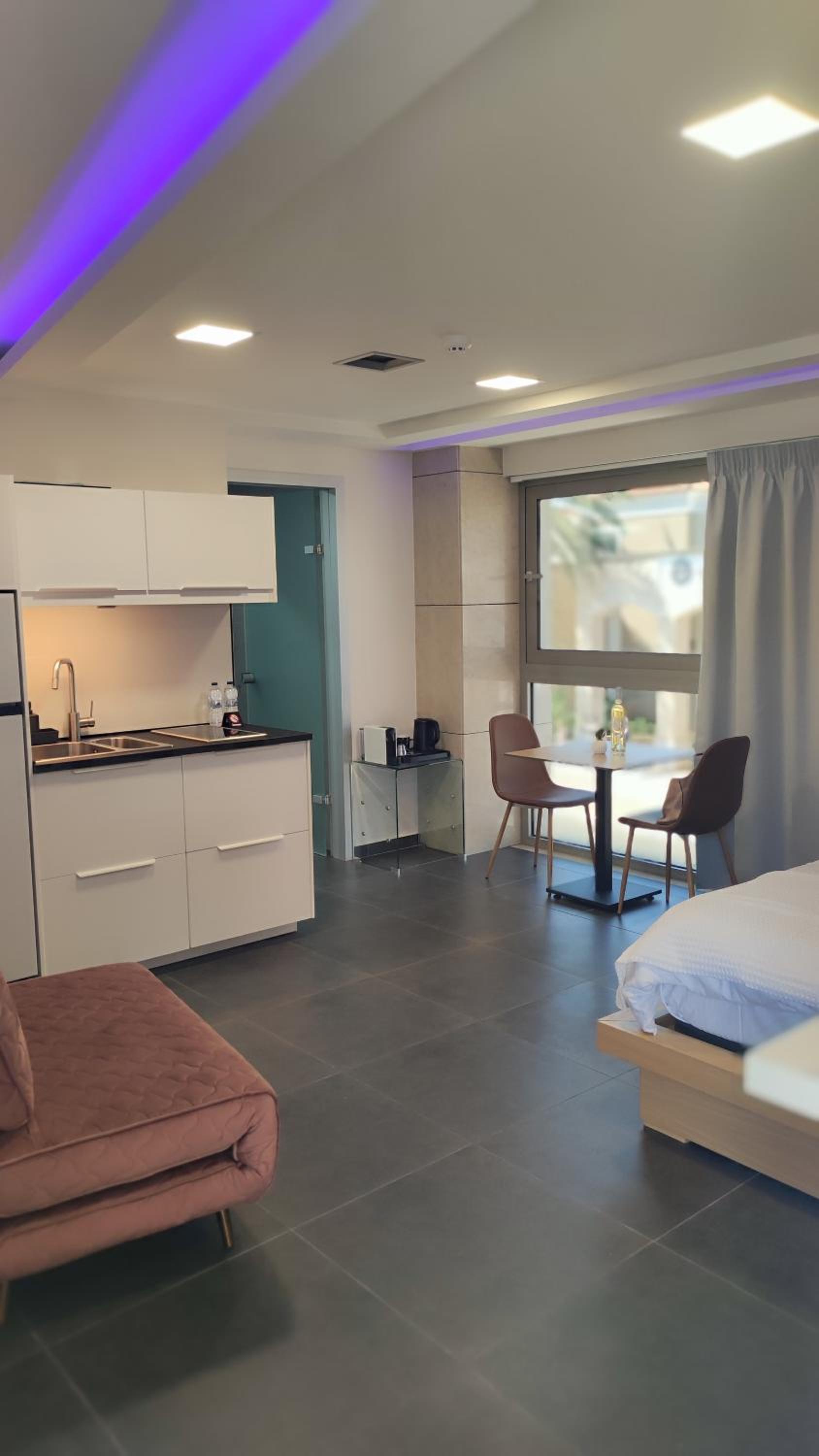 Summertime Signature Suites