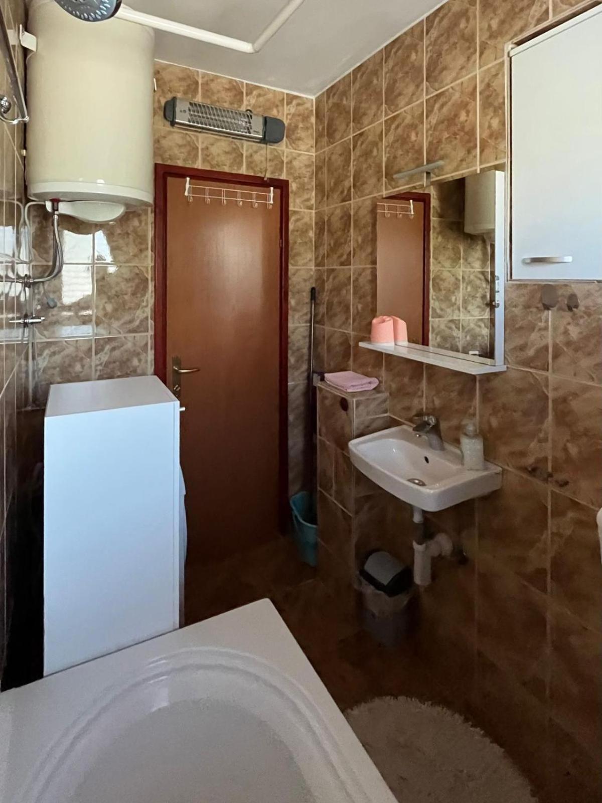 Apartment Leda