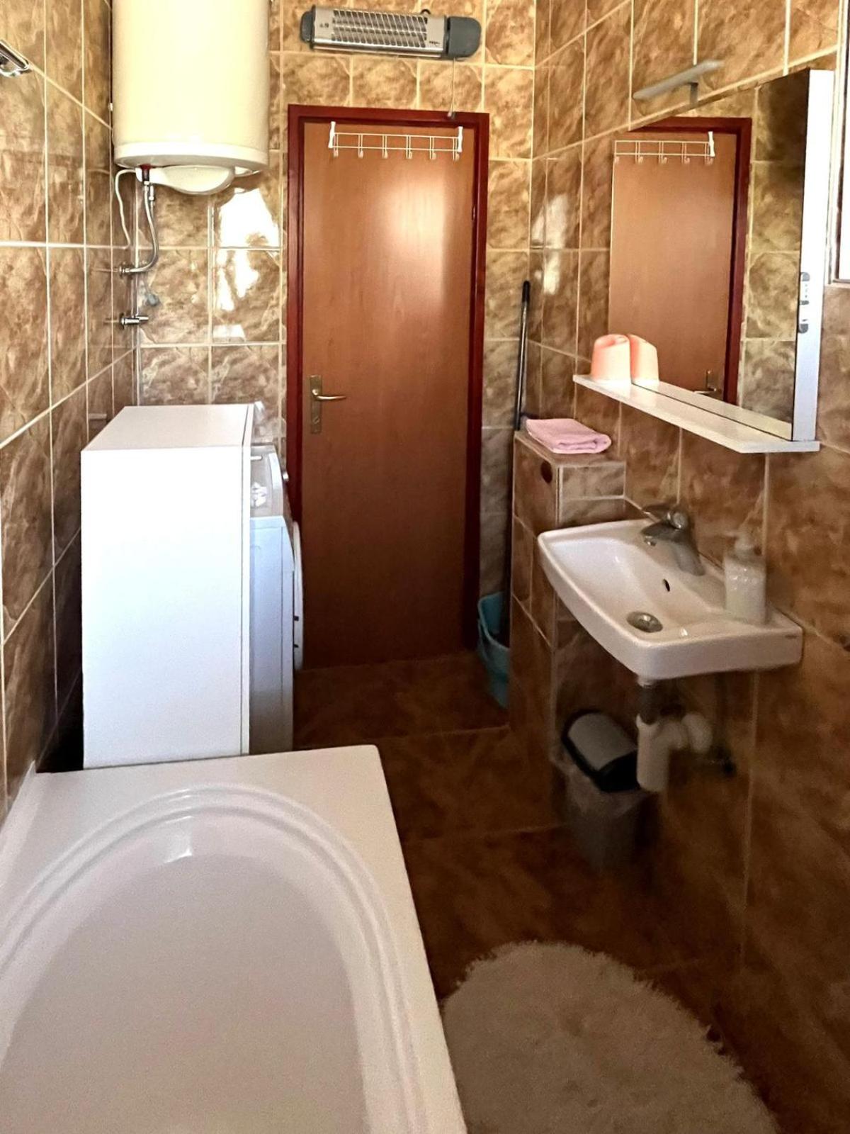 Apartment Leda
