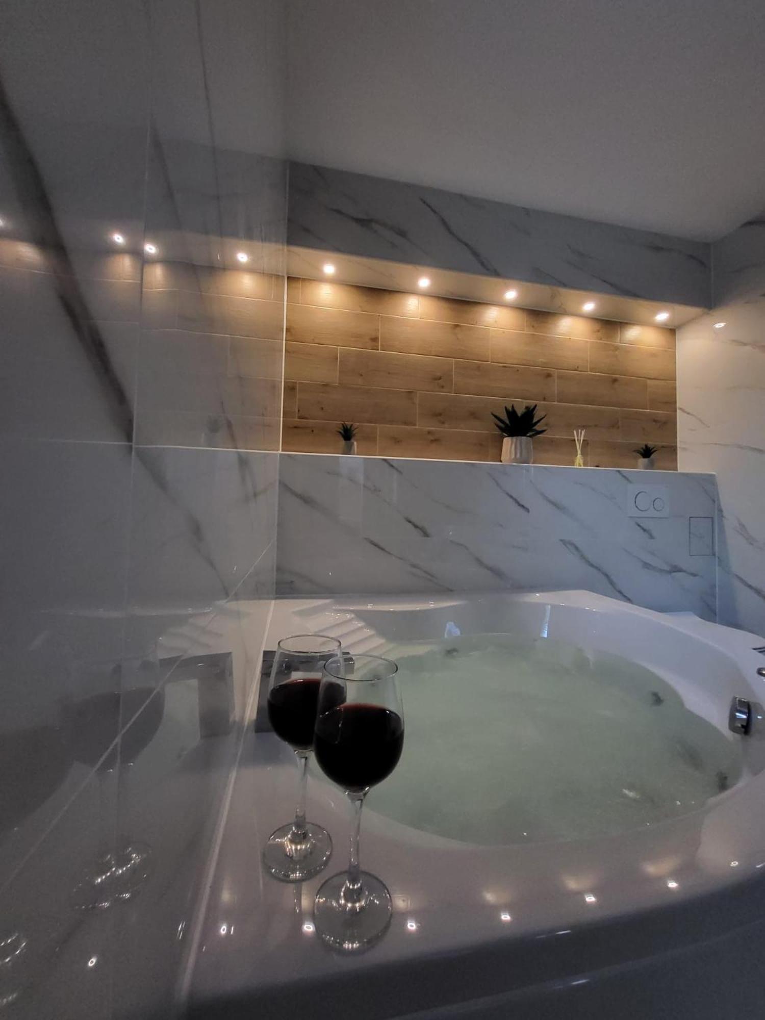 Apartment Dado