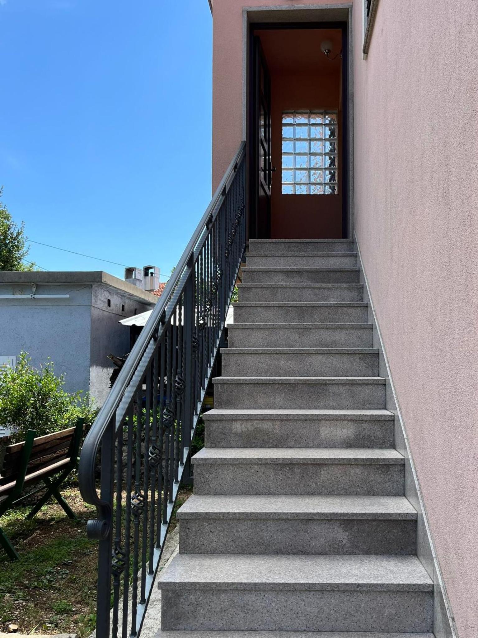 Apartment Leda