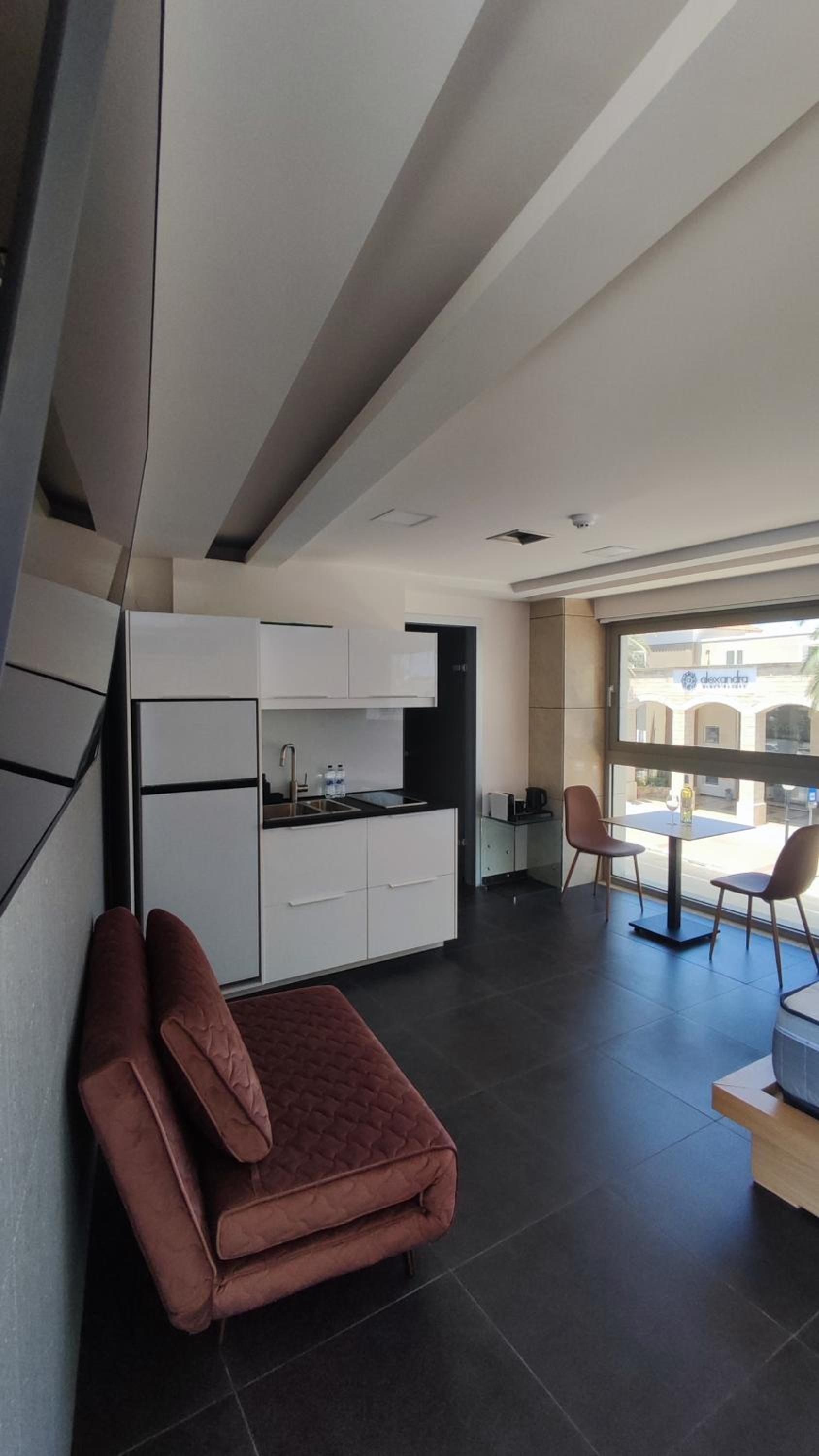 Summertime Signature Suites