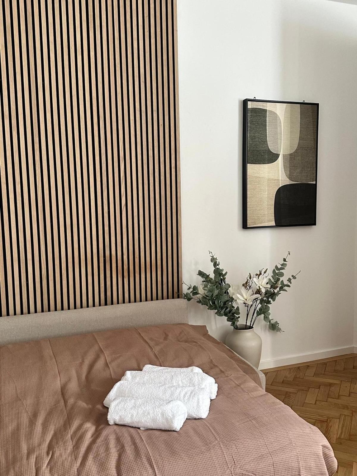 Designer Apartment Near Main Station