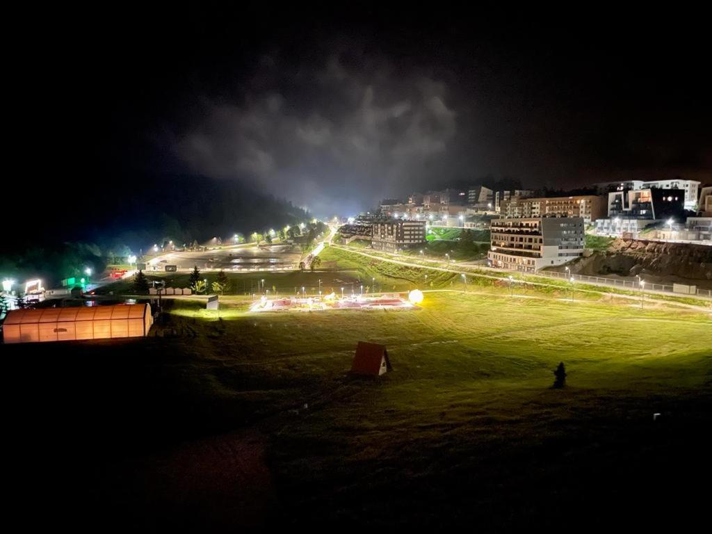 NA STAZI-Luxury Mountain- on the ski slope-Free parking,Tuzlaks apartment