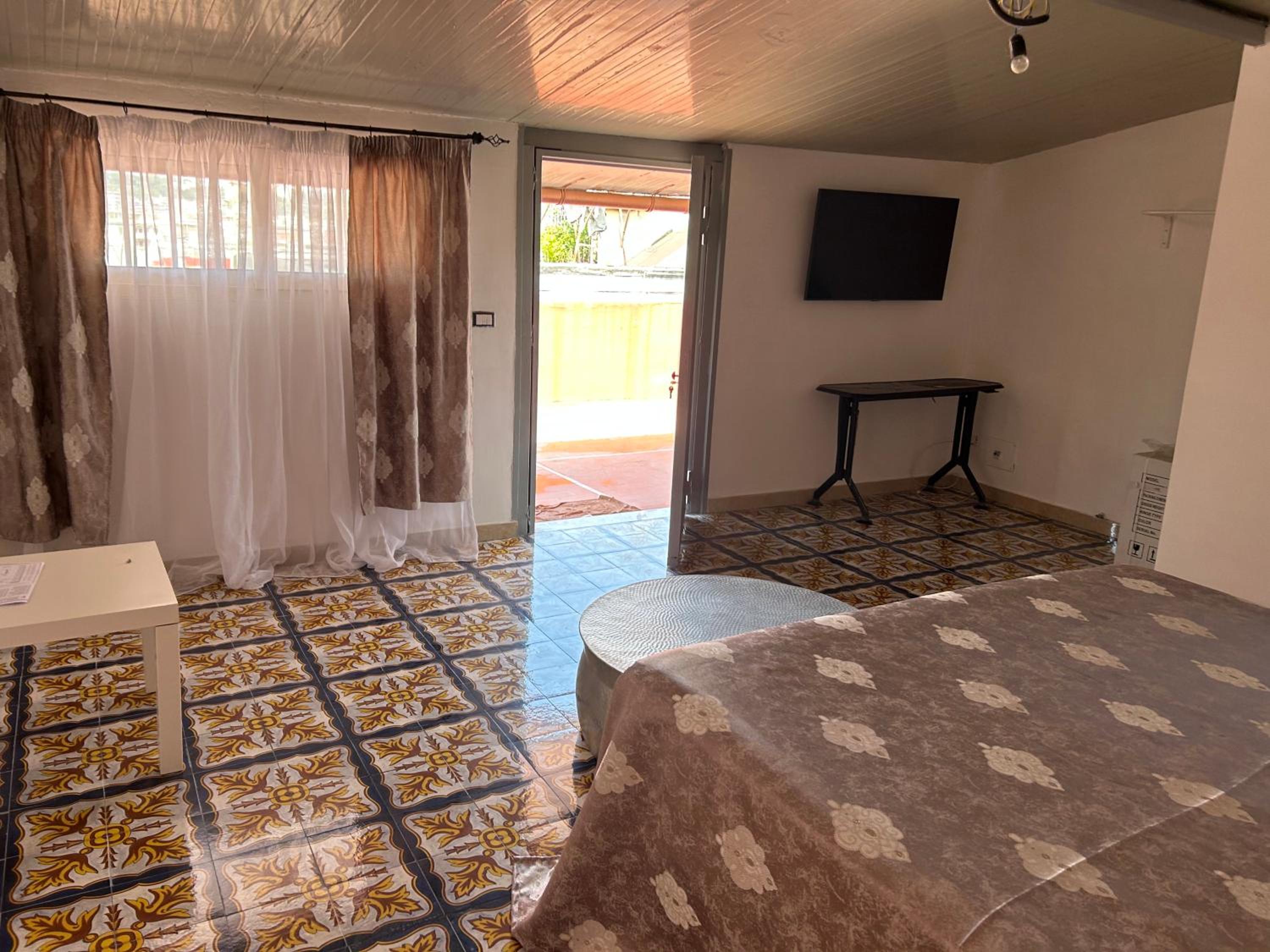 Foria 242 Rooms