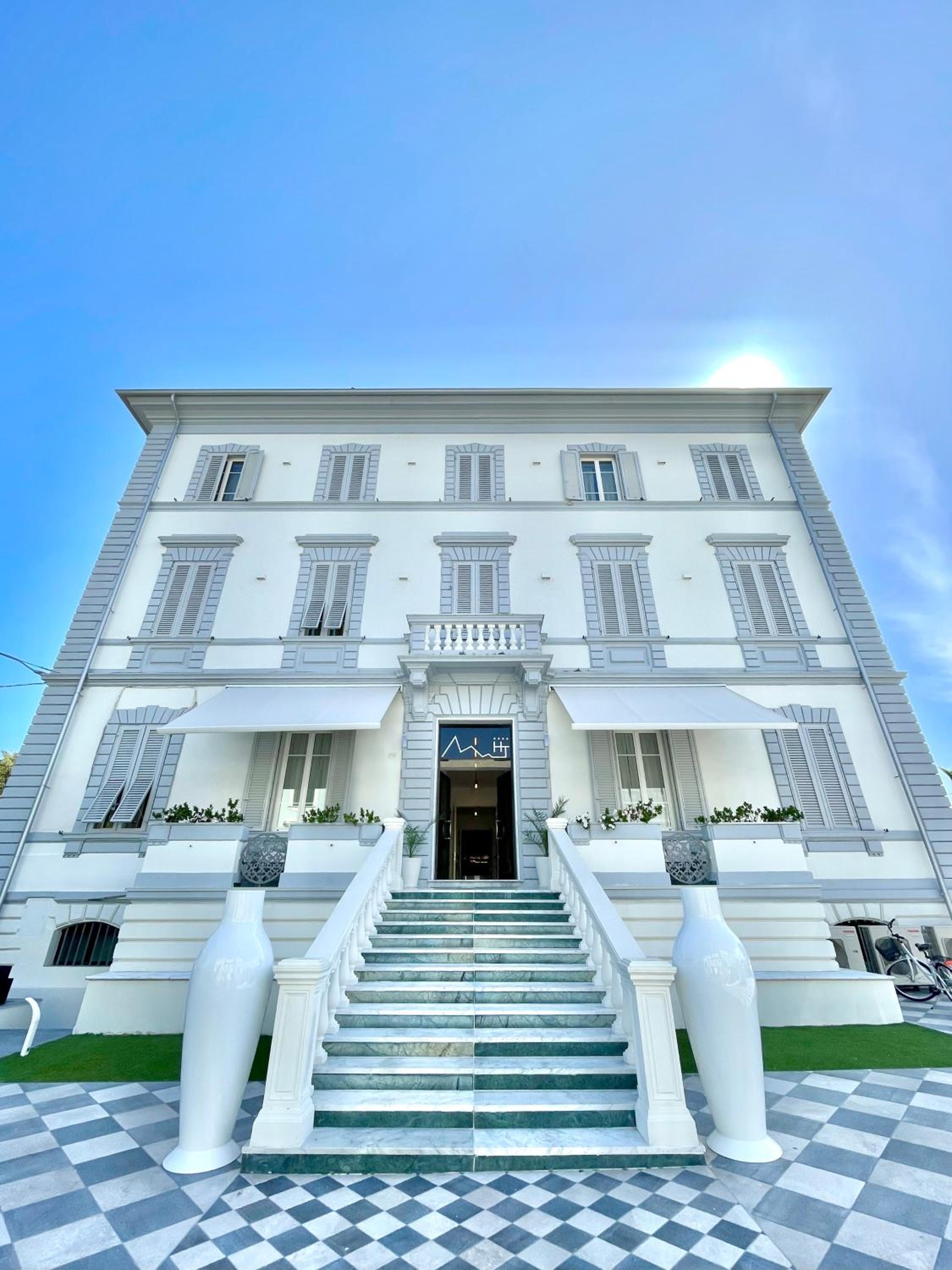 Hotel Tirreno en Marina di Massa