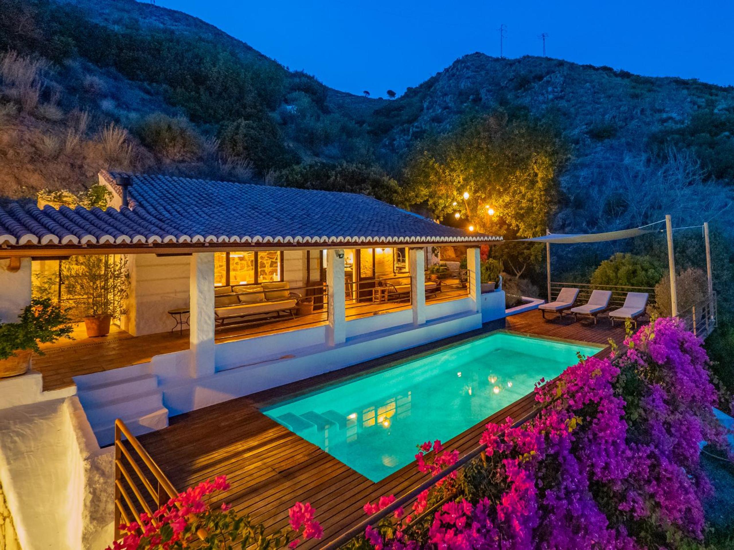 Cubo's Mountain View Casa Marling