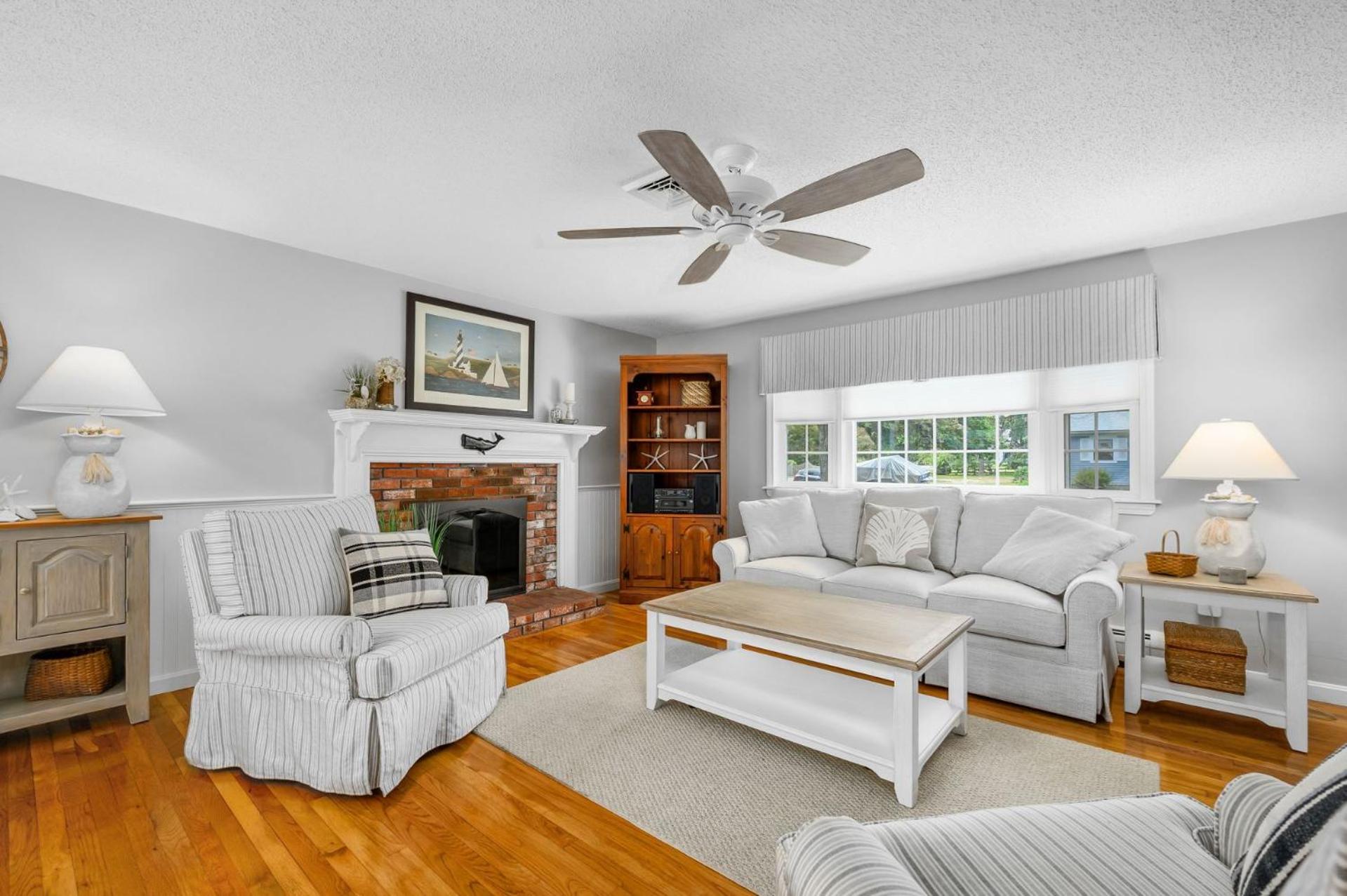 40 Willow Street West Harwich - Waves on Willow view 4