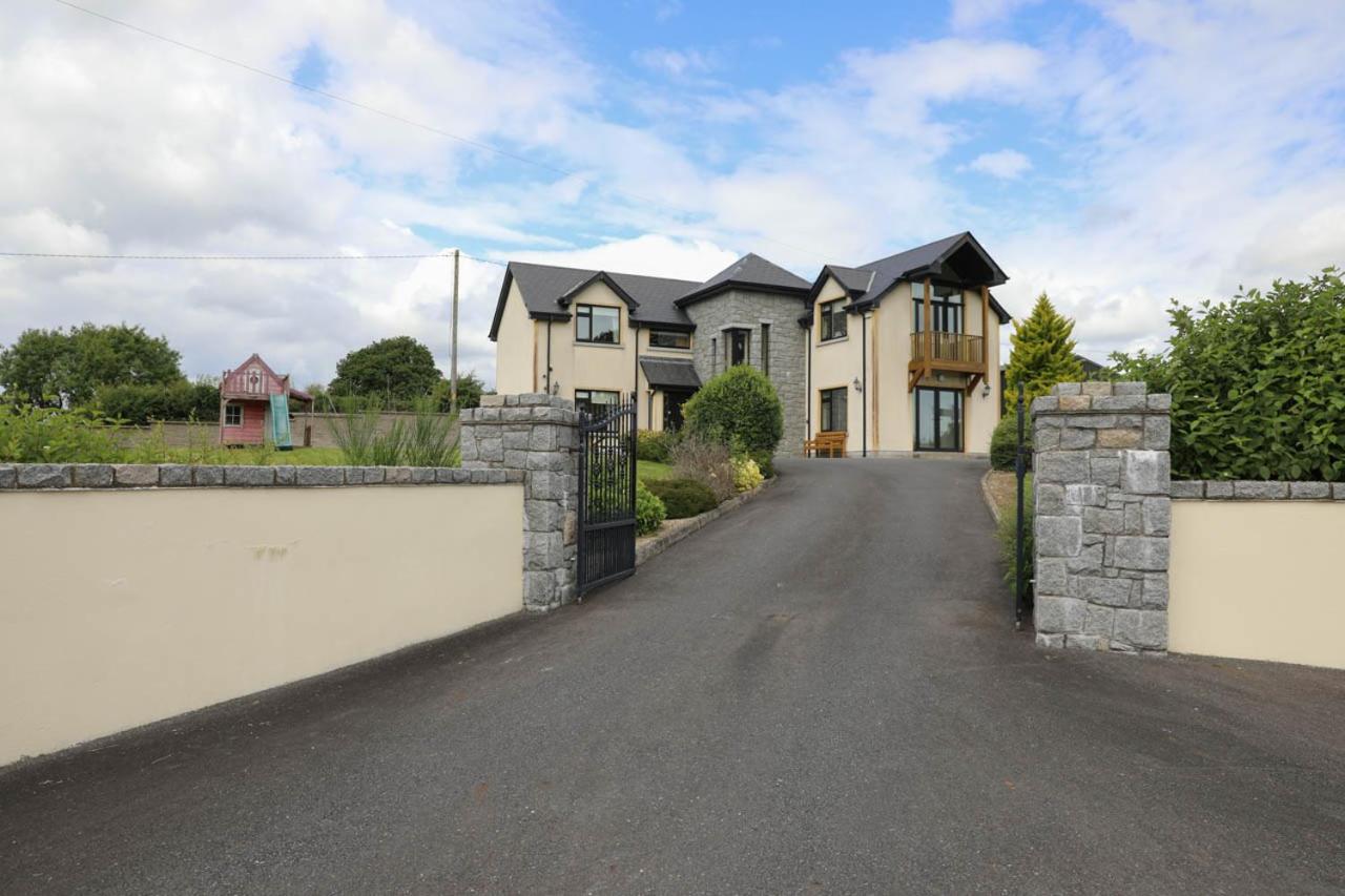 Narrow water house view 3