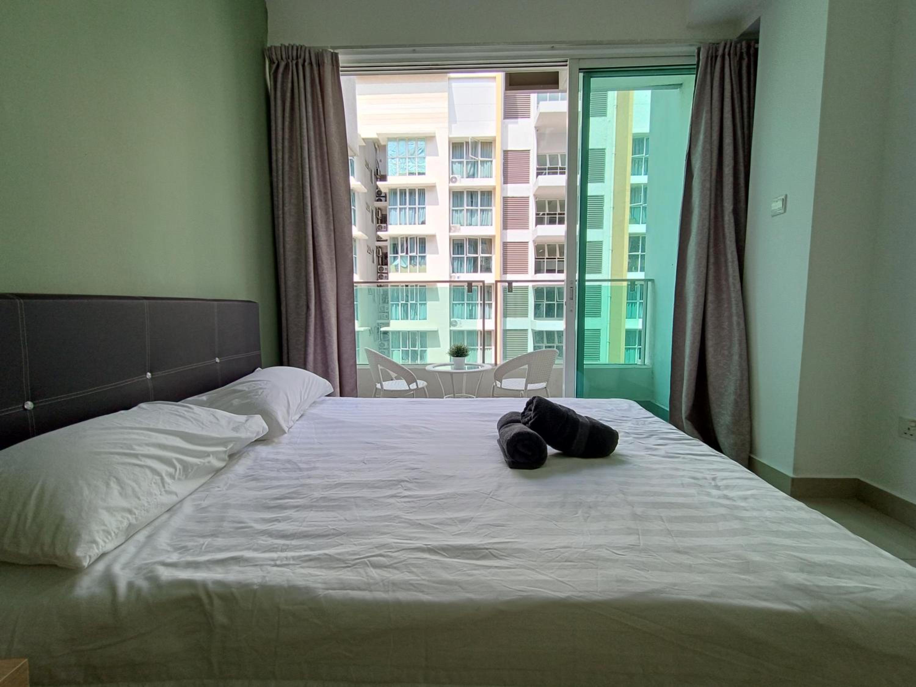 Pacific Place Ara Damansara LRT Pool Parking Kitchen By Kenangan Homes photo 2
