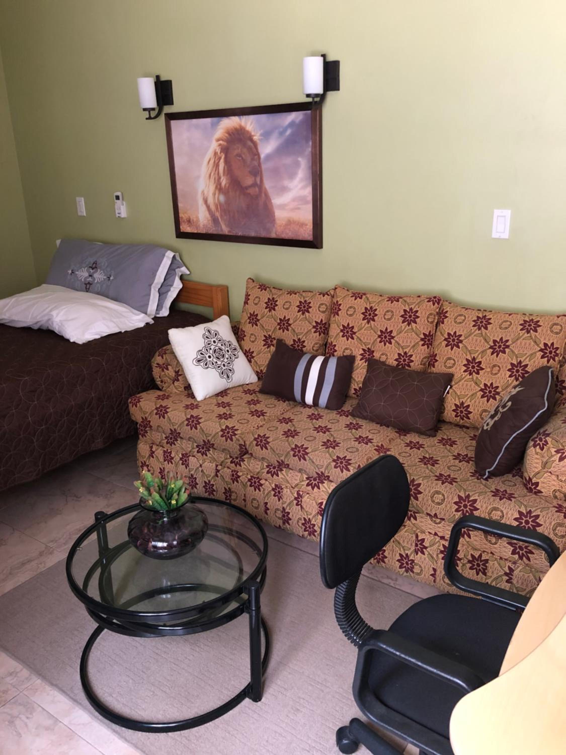 Le Quad - One Bedroom & Studio Apt - Private, Spacious & Secured