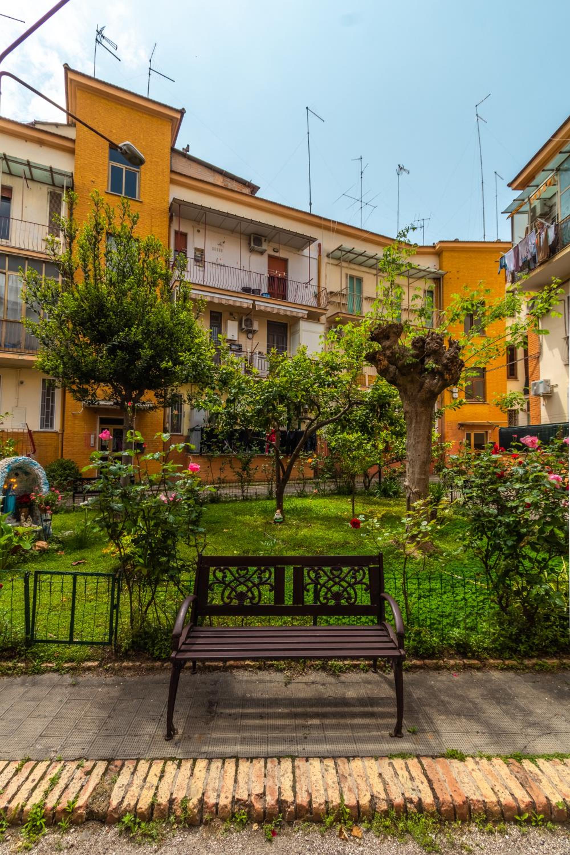 Accogliente Appartamento Centrale con Parcheggio view 3