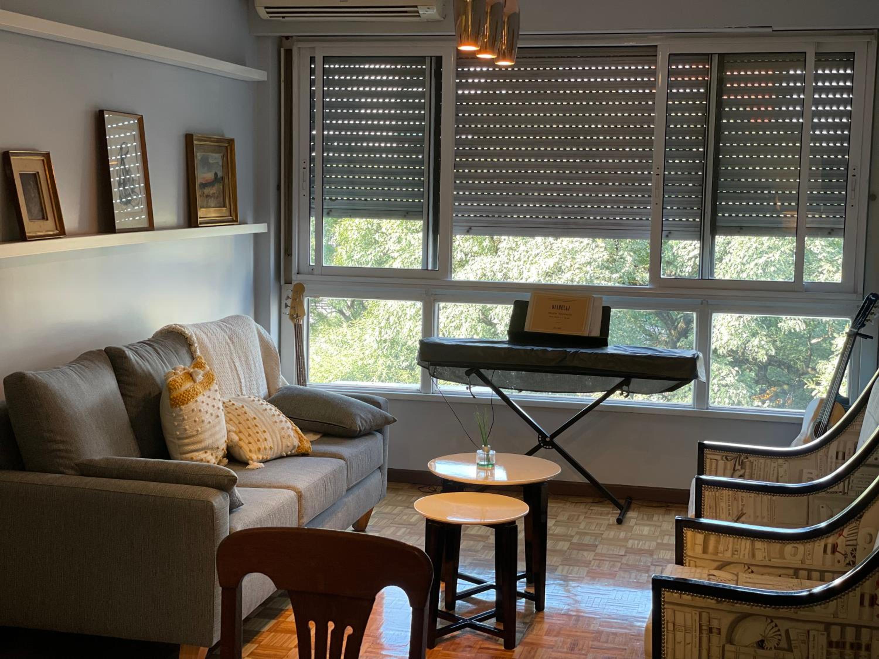 Stylish 3 BR Family Apt in Palermo