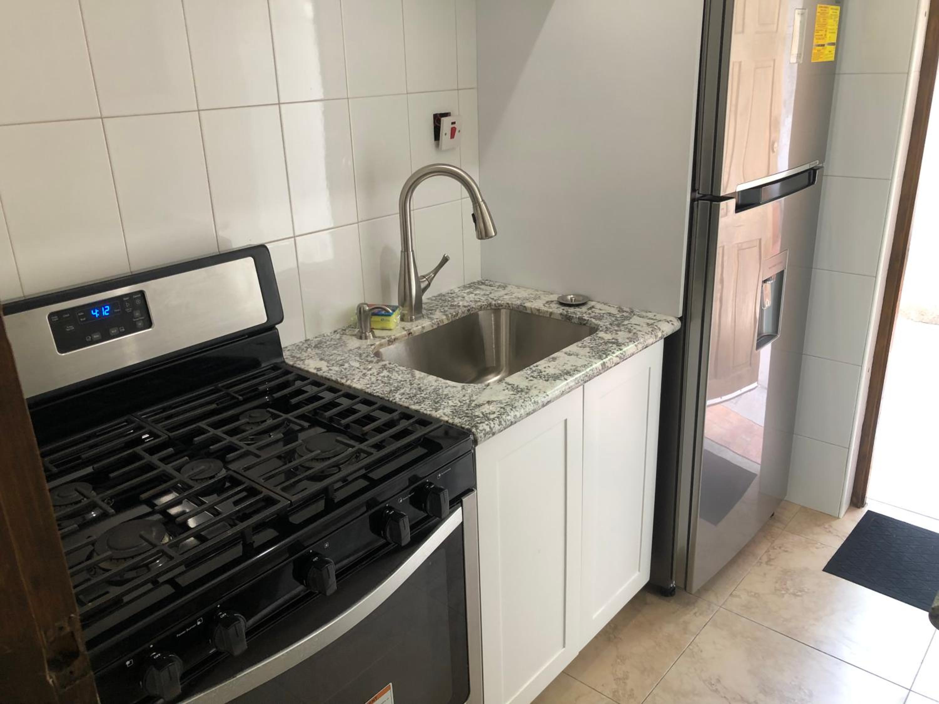 Le Quad - One Bedroom & Studio Apt - Private, Spacious & Secured
