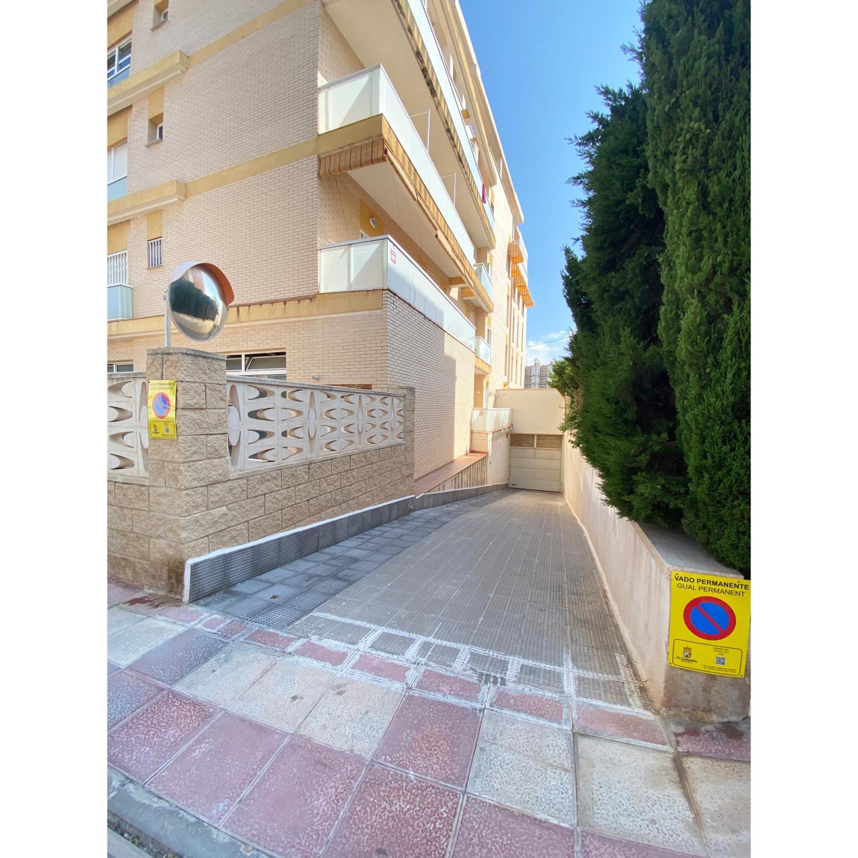 Modern flat and private attic close to beach