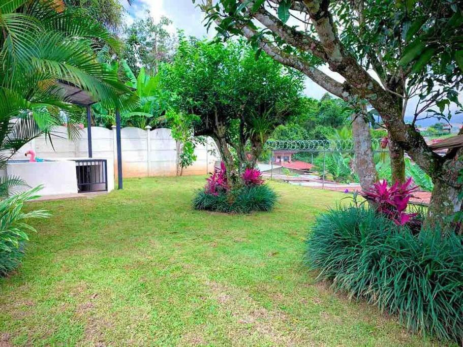 Casa Vacacional Nieves en PZ-Piscina Privada-WIFI