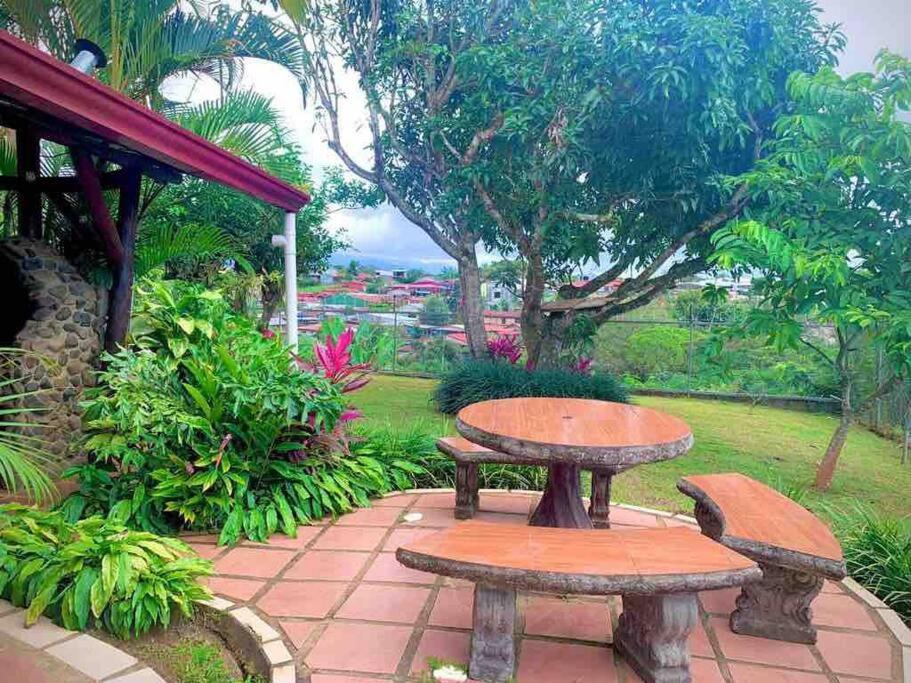Casa Vacacional Nieves en PZ-Piscina Privada-WIFI