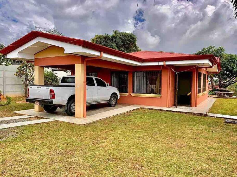 Casa Vacacional Nieves en PZ-Piscina Privada-WIFI
