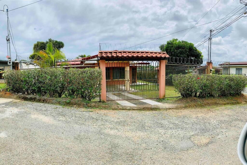 Casa Vacacional Nieves en PZ-Piscina Privada-WIFI