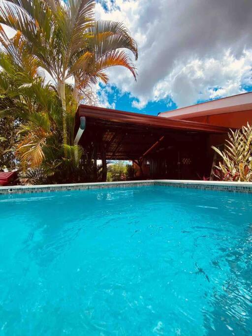Casa Vacacional Nieves en PZ-Piscina Privada-WIFI