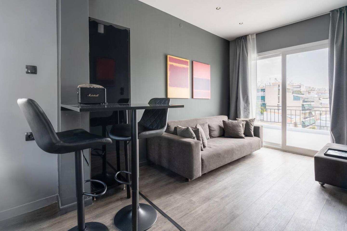 UrbanStyle apt with 360 view