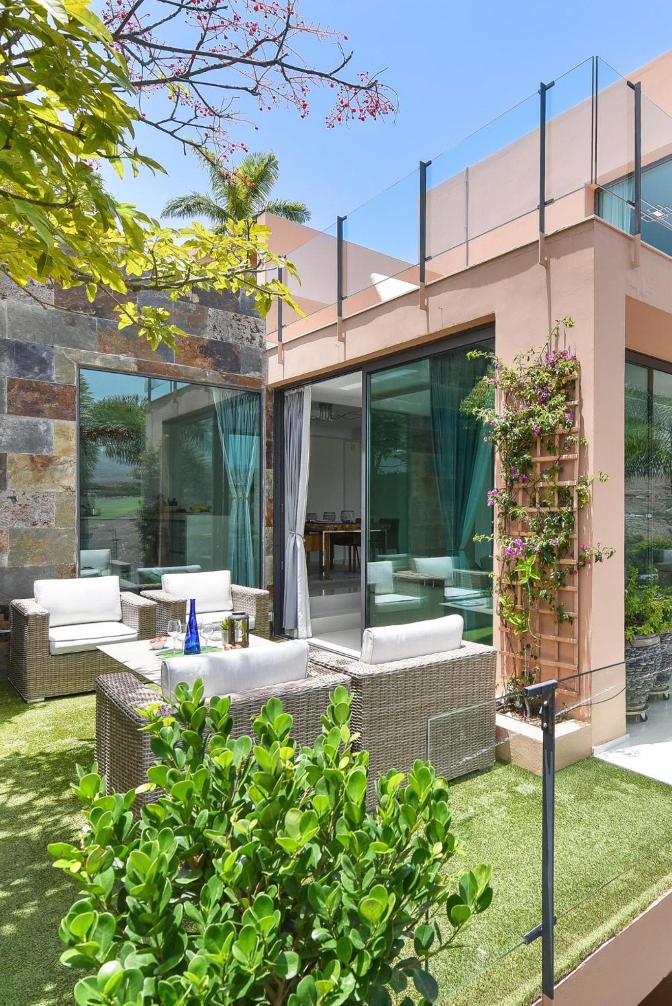 Los Lagos 31 by VillaGranCanaria view 3